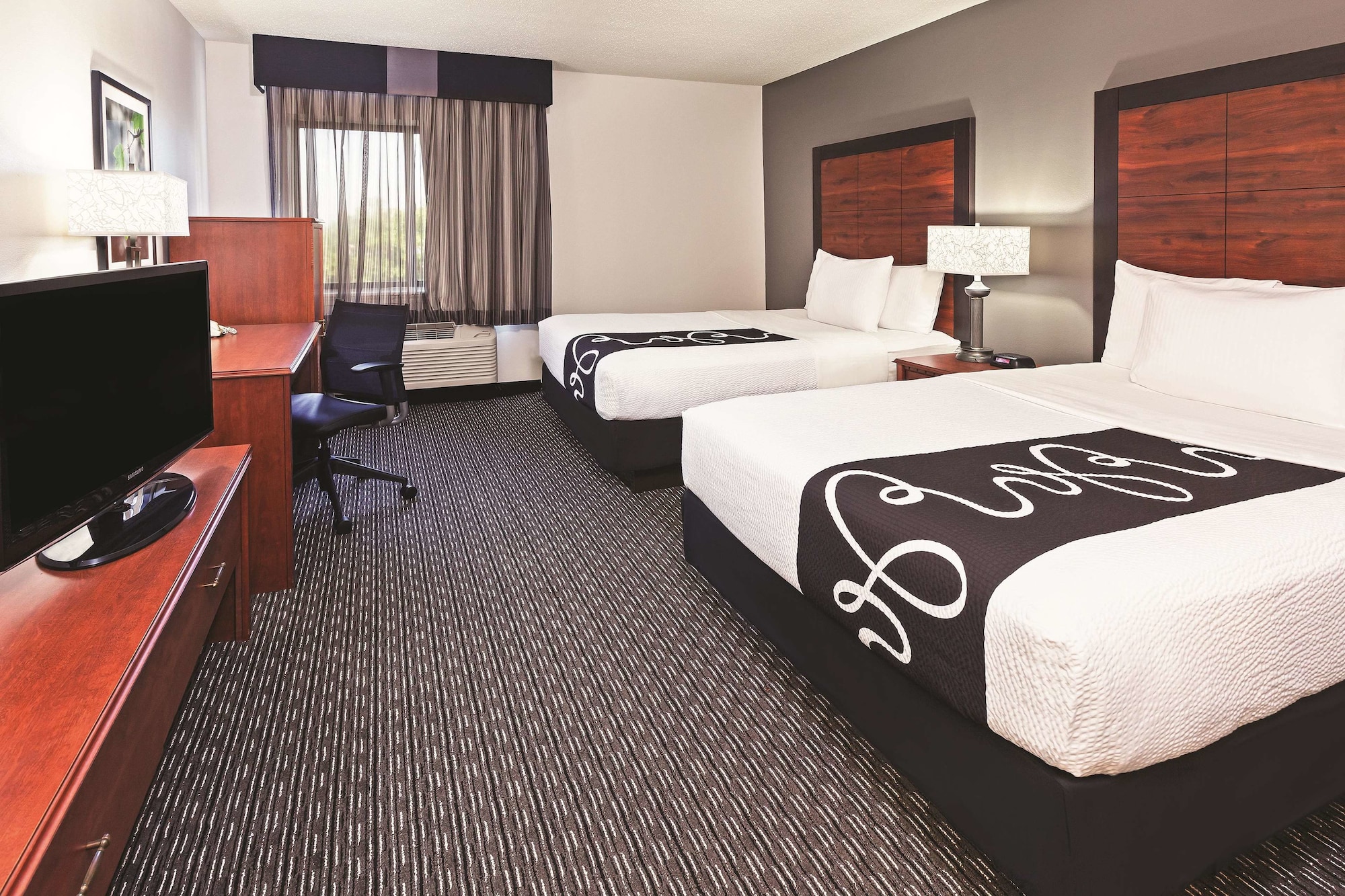 La Quinta Inn & Suites by Wyndham N Little Rock-McCain Mall