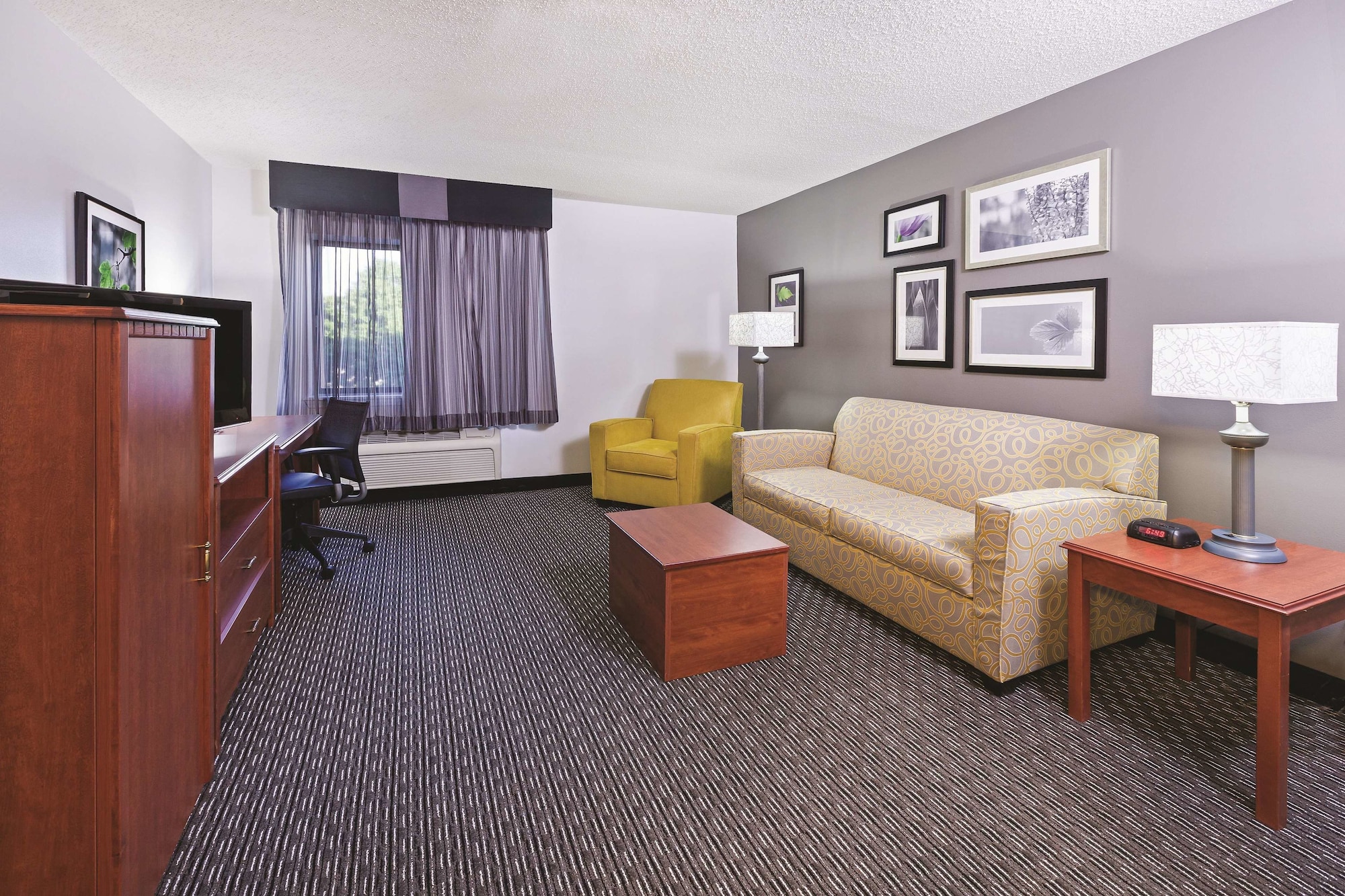 La Quinta Inn & Suites by Wyndham N Little Rock-McCain Mall