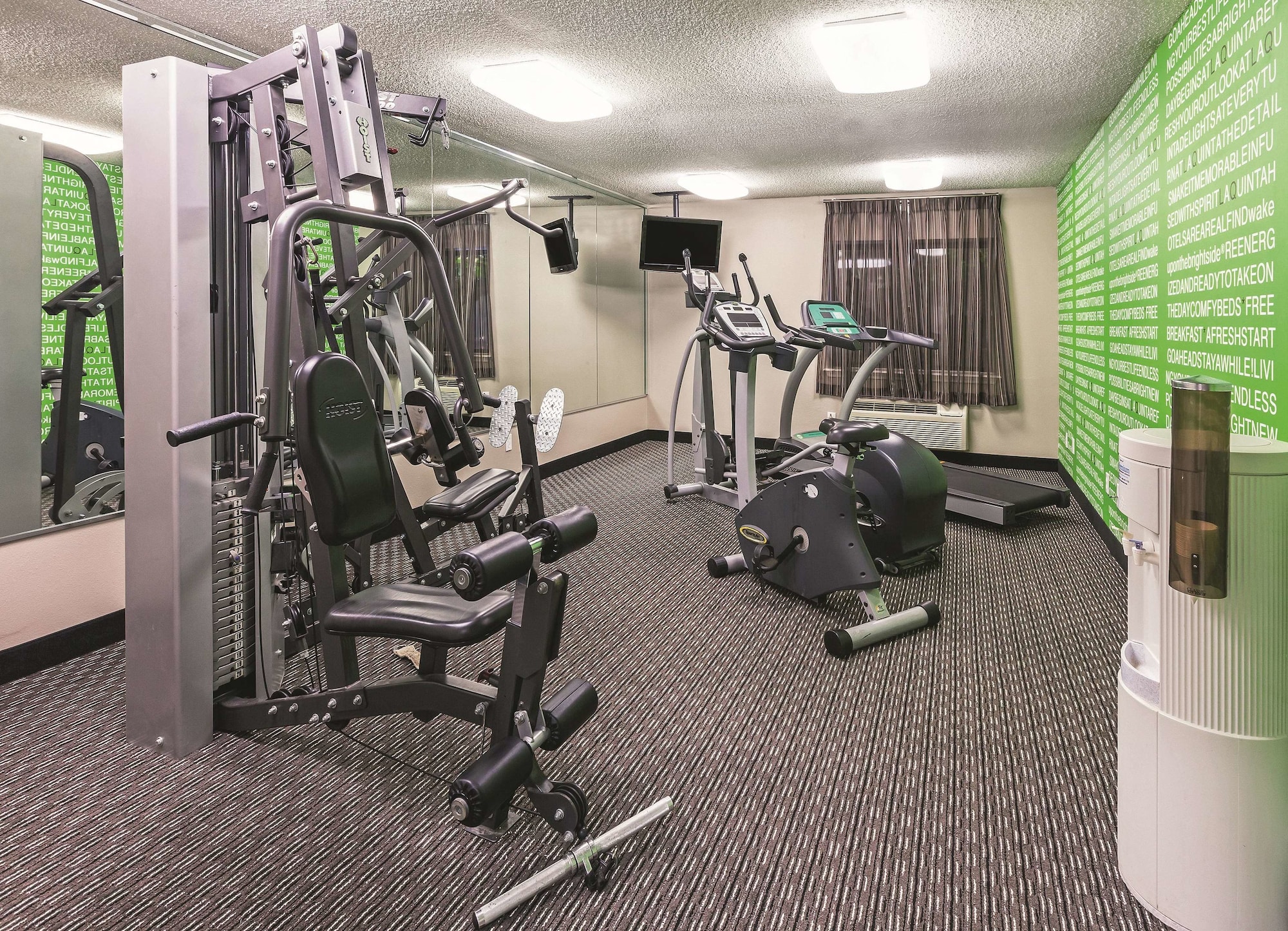La Quinta Inn & Suites by Wyndham N Little Rock-McCain Mall