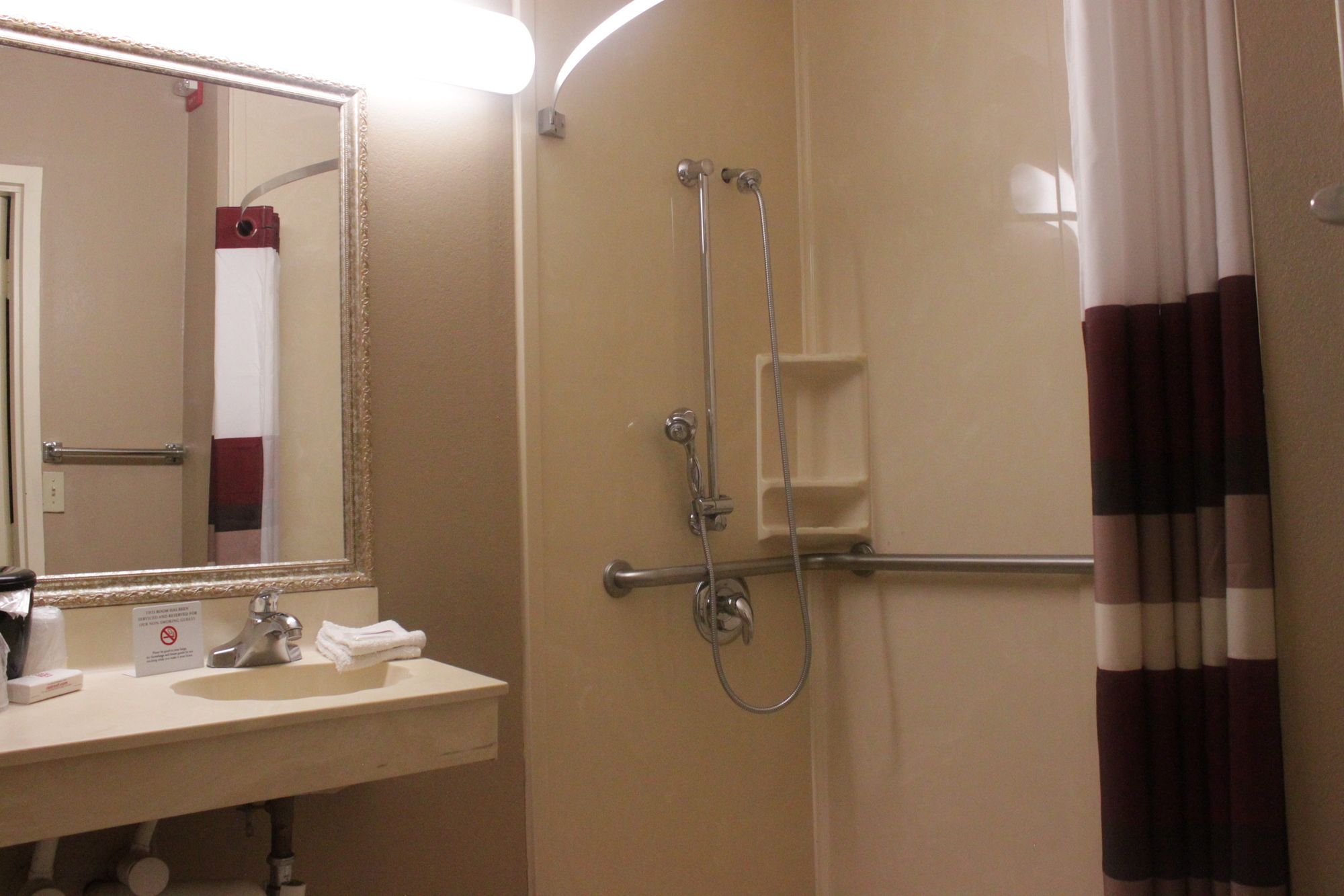 Country Inn & Suites by Radisson, North Little Rock, AR