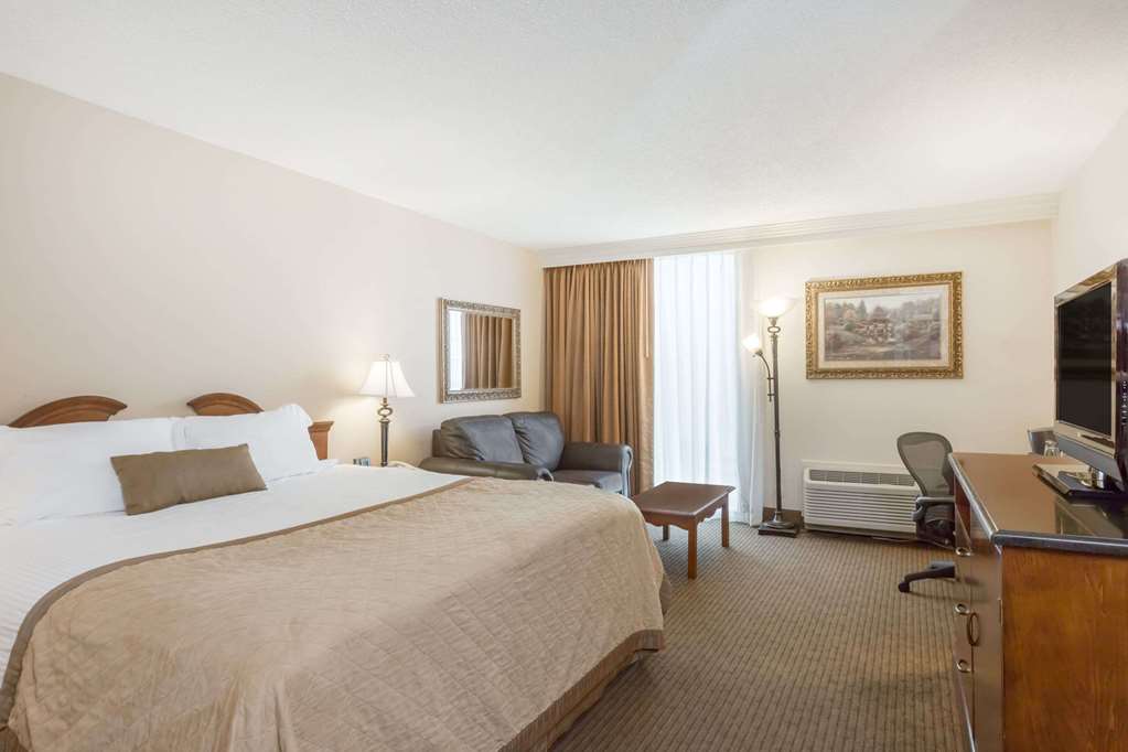 Wyndham Riverfront Little Rock
