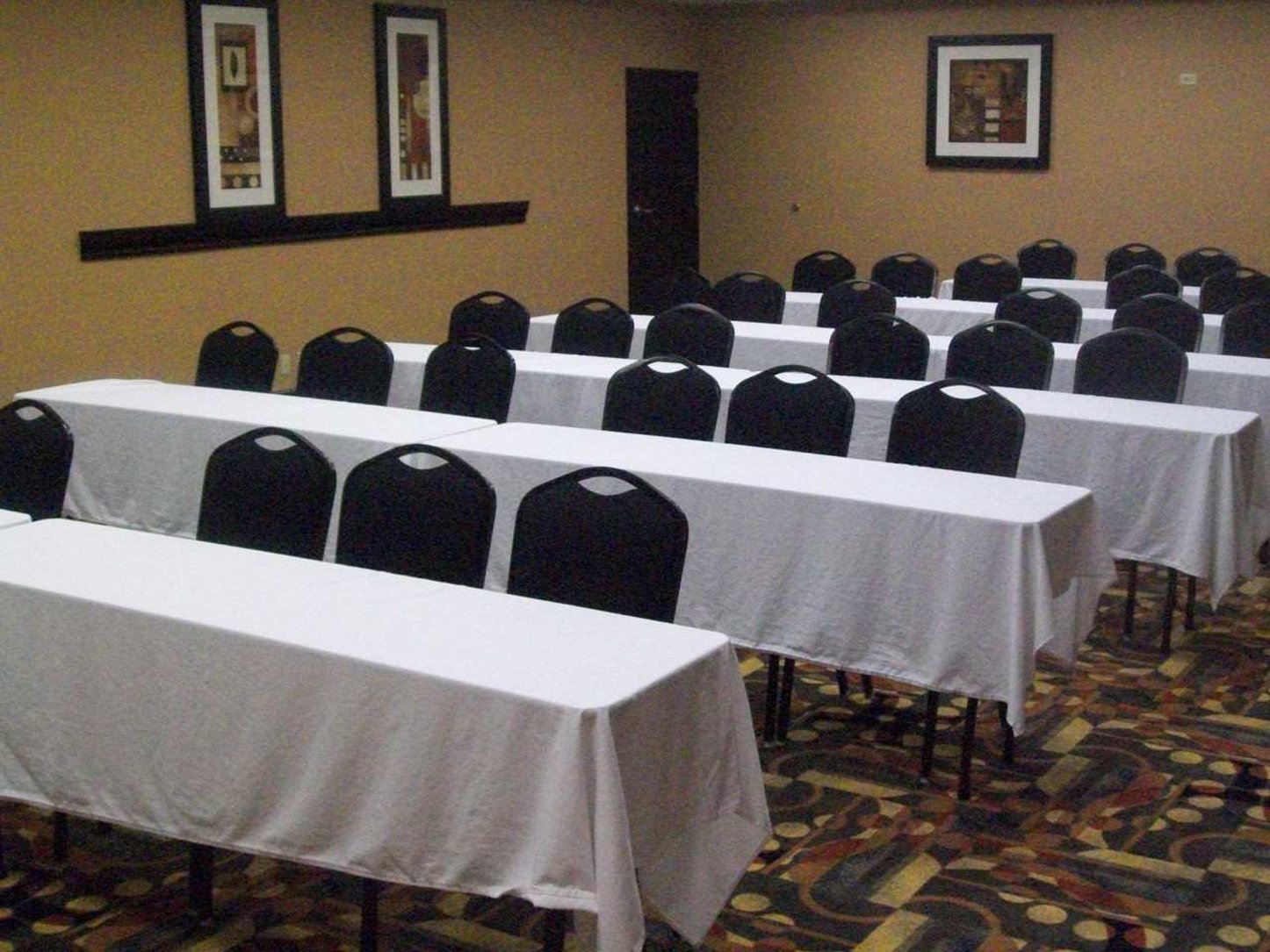 Hampton Inn & Suites Pine Bluff