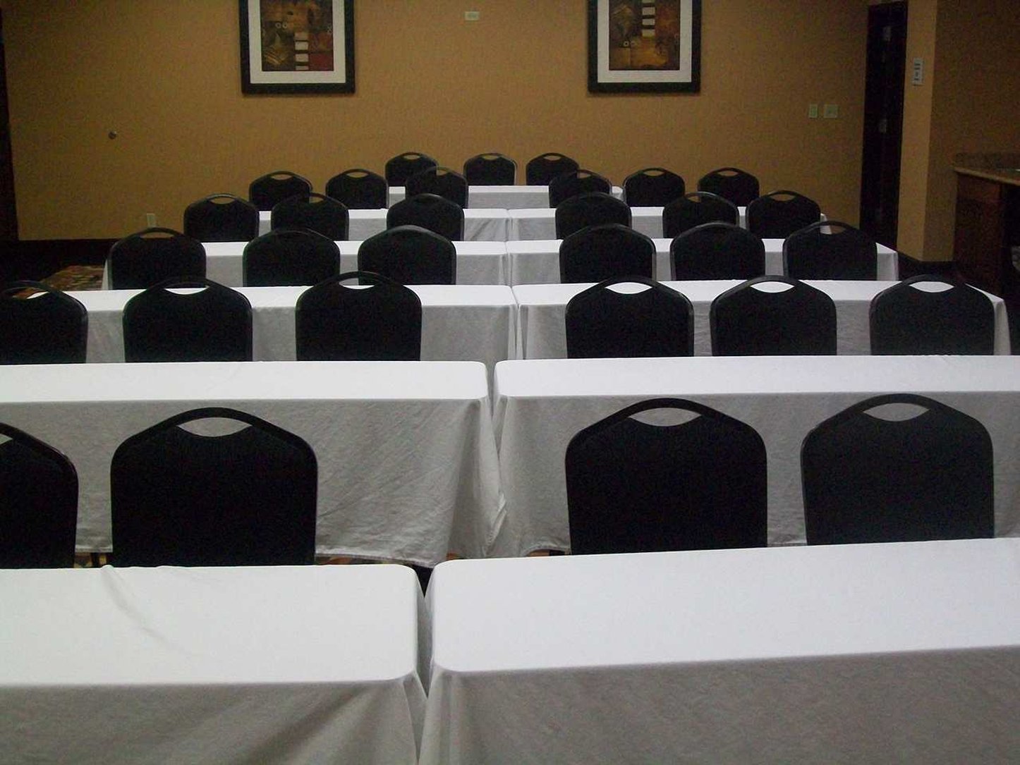 Hampton Inn & Suites Pine Bluff