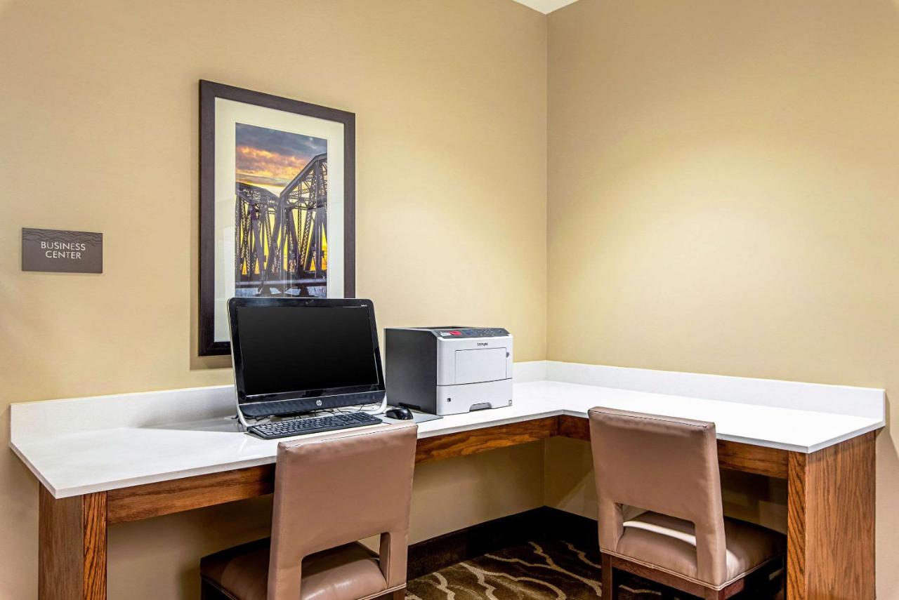 Comfort Inn & Suites