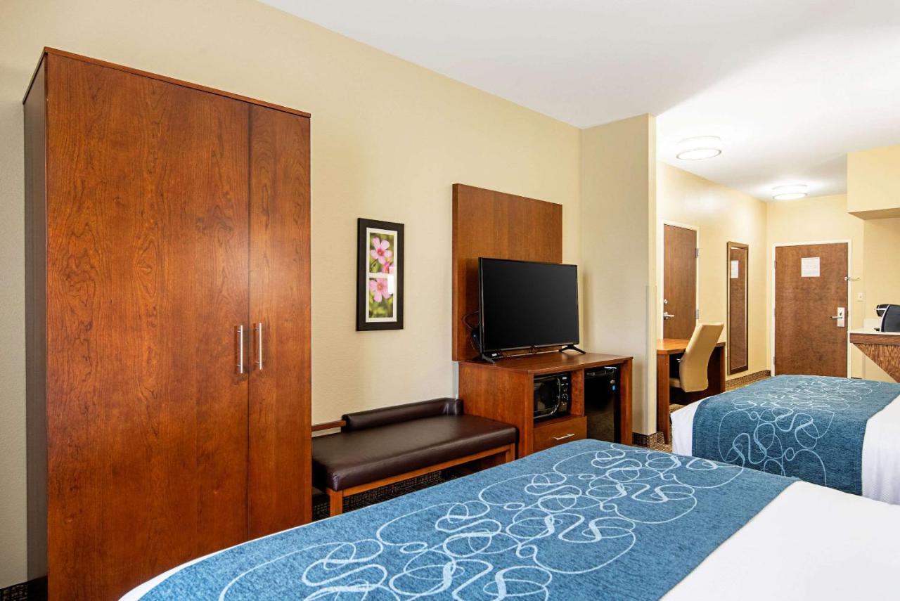 Comfort Inn & Suites