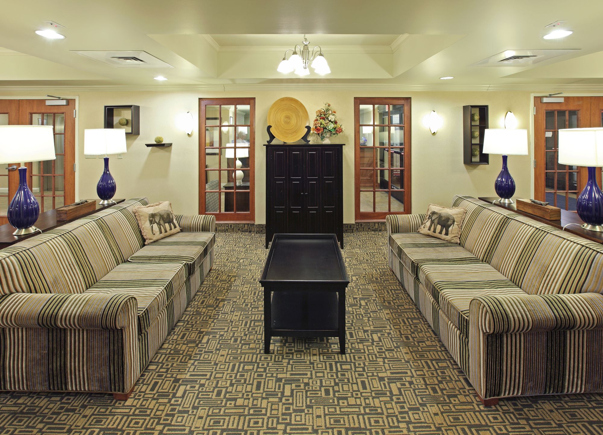 Holiday Inn Express & Suites Pine Bluff/Pines Mall