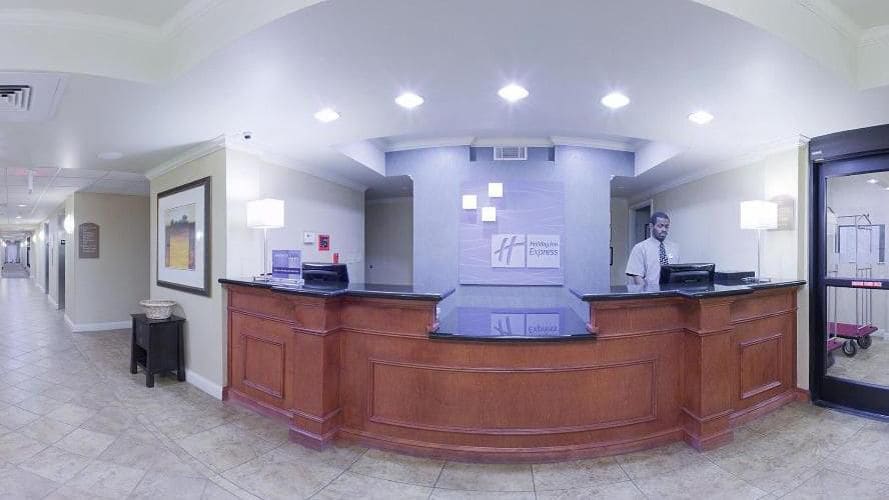 Holiday Inn Express & Suites Pine Bluff/Pines Mall