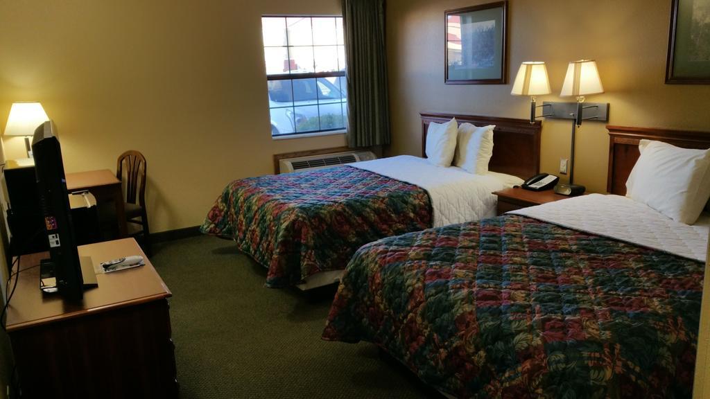 Super 8 by Wyndham Pine Bluff