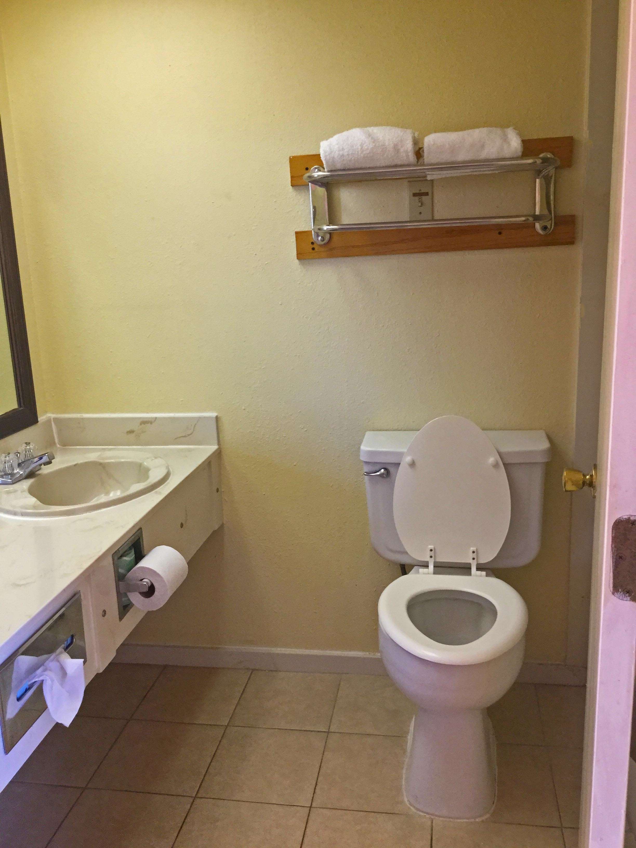 Americas Best Value Inn & Suites