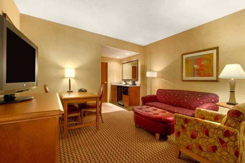 Embassy Suites Northwest Arkansas