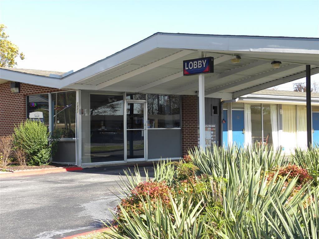 Guest Inn Rogers