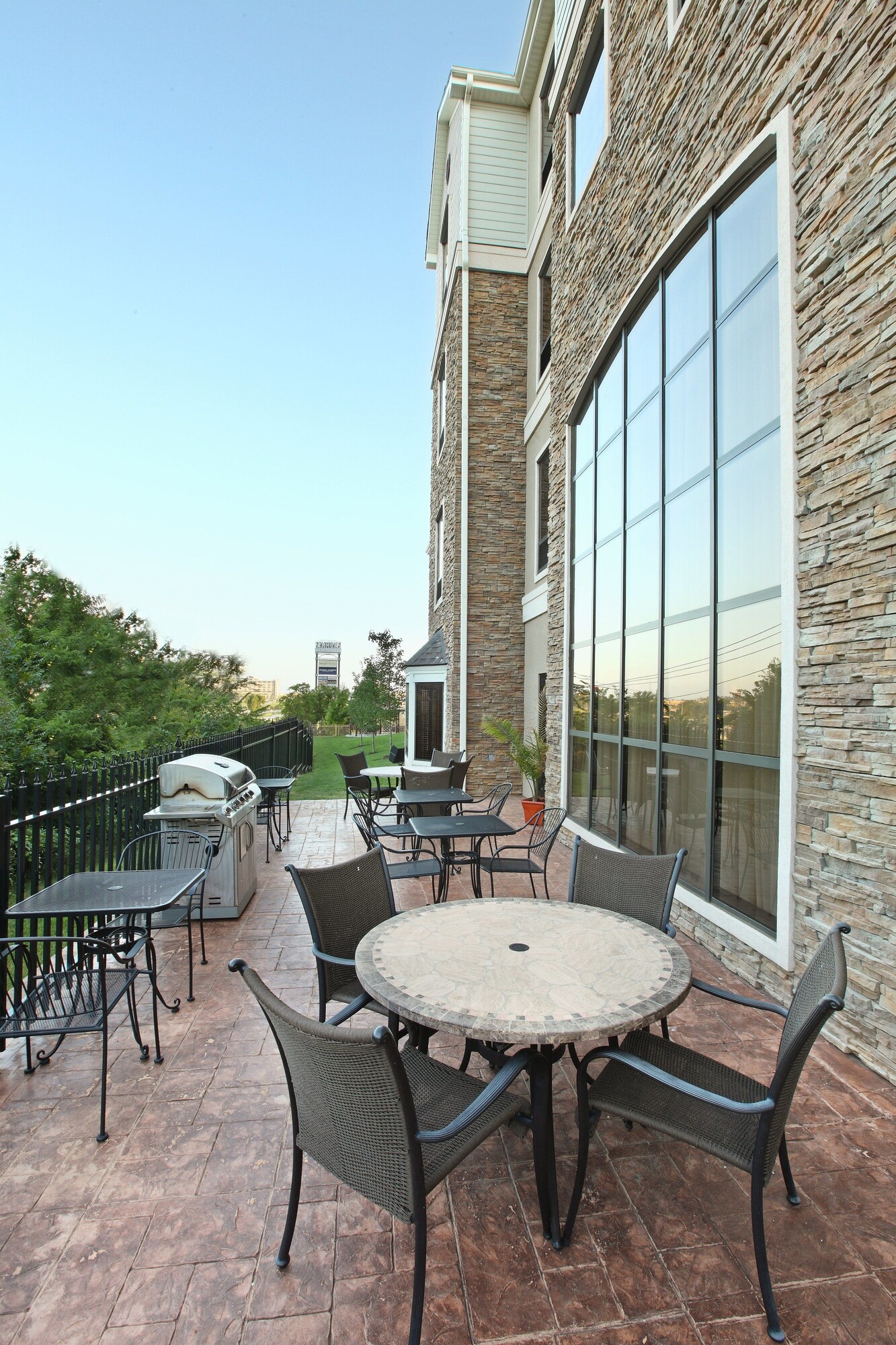 Staybridge Suites Bentonville - Rogers