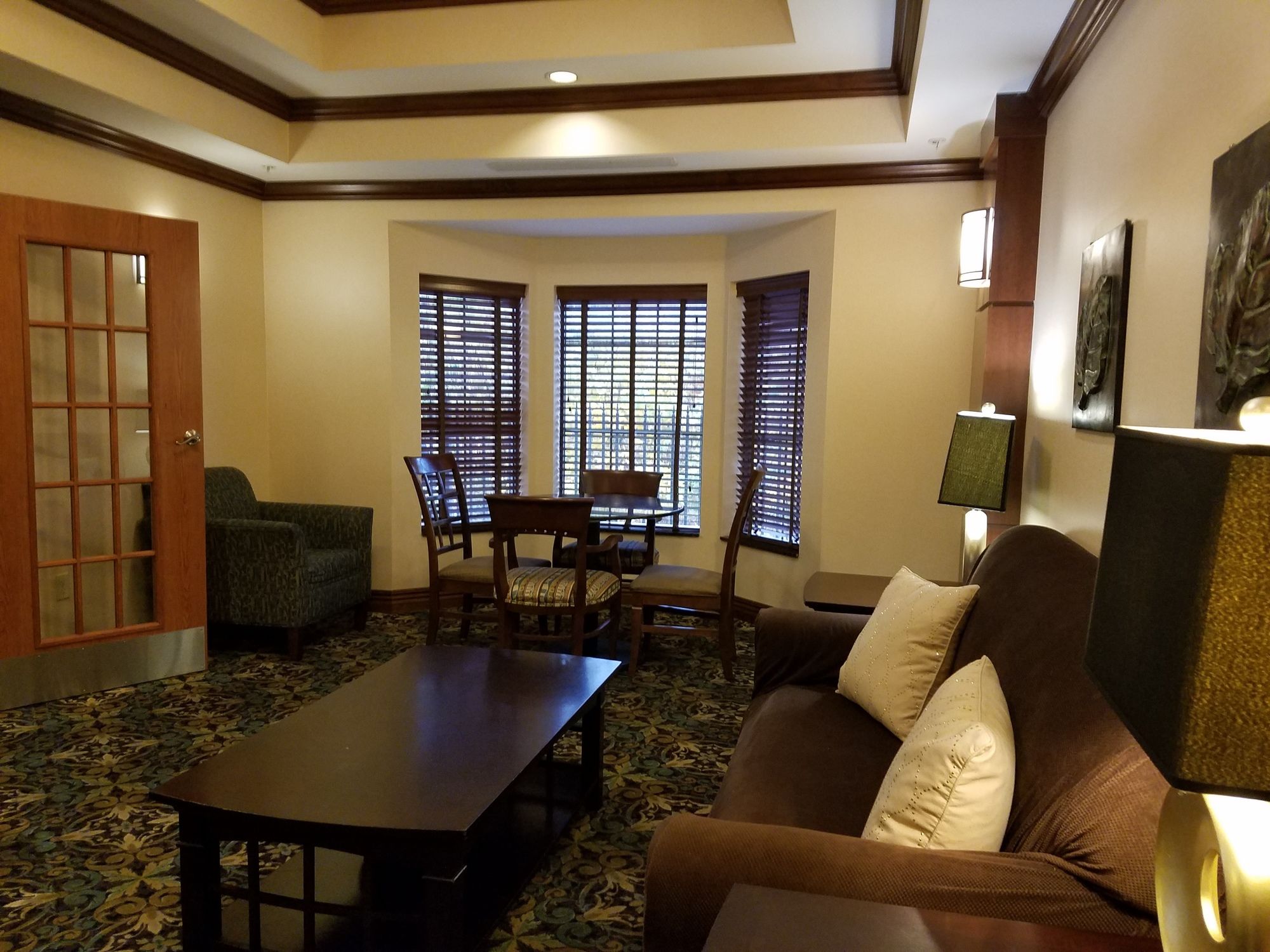 Staybridge Suites Bentonville - Rogers