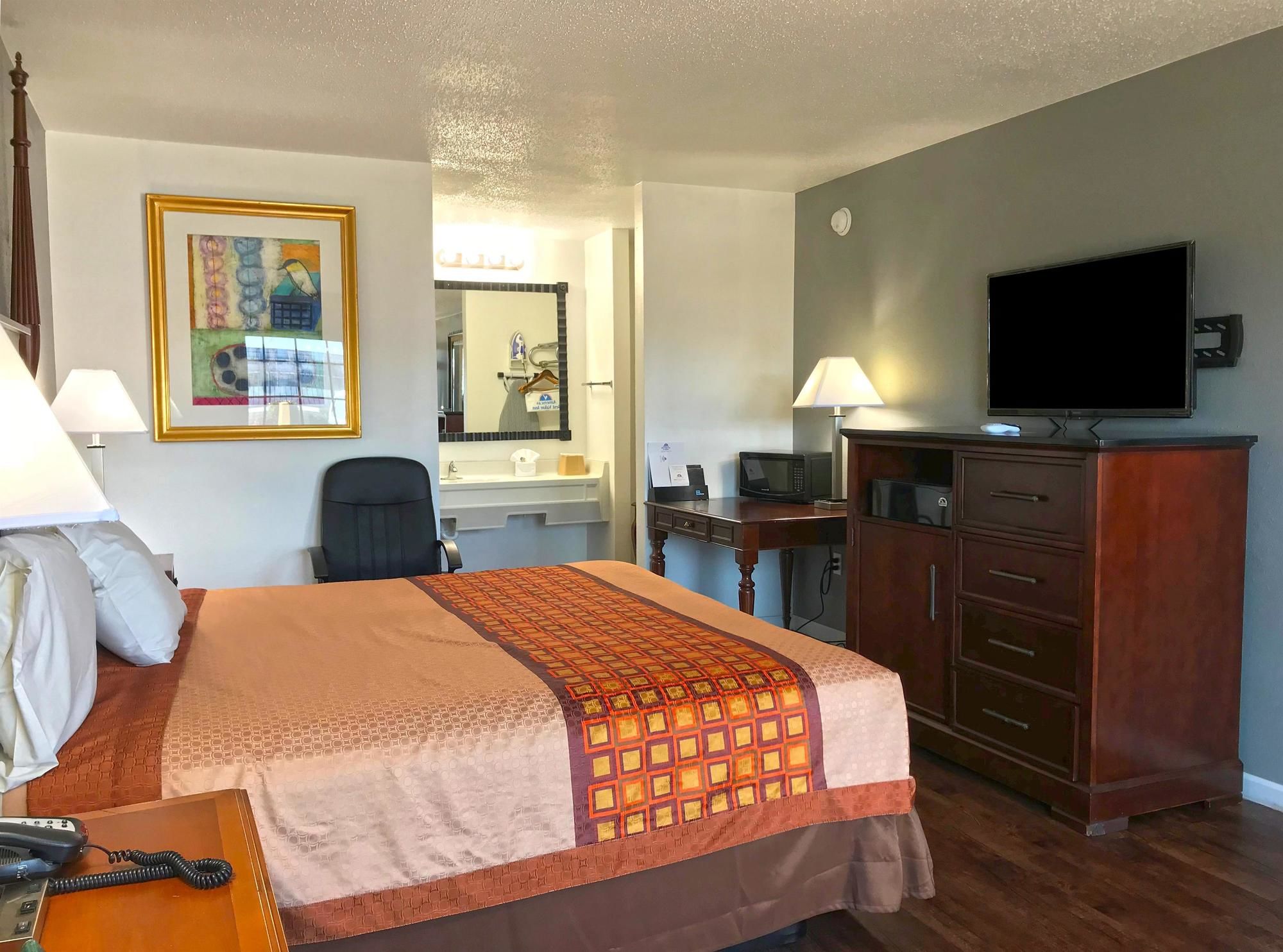 Americas Best Value Inn & Suites Russellville