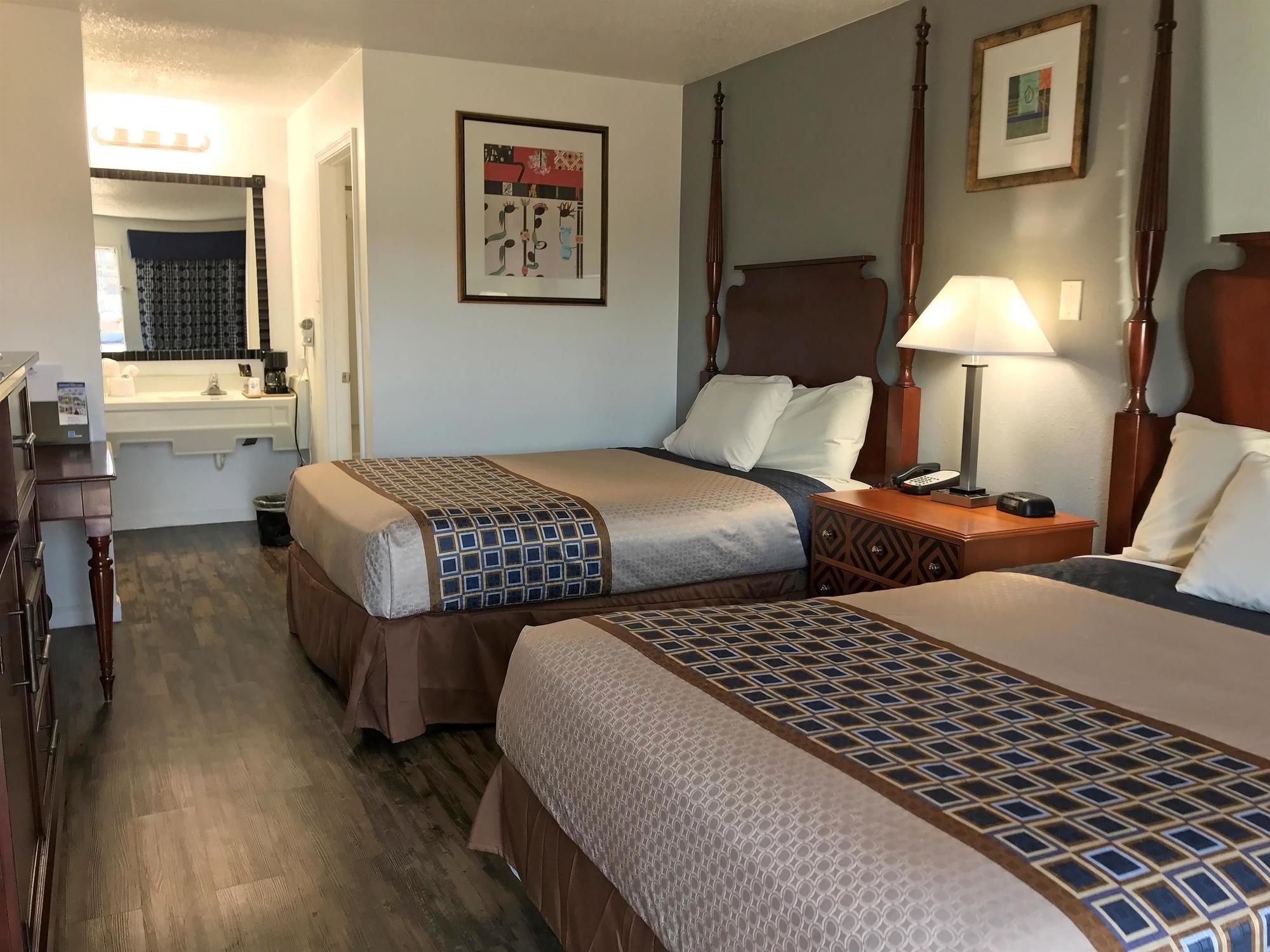 Americas Best Value Inn & Suites Russellville