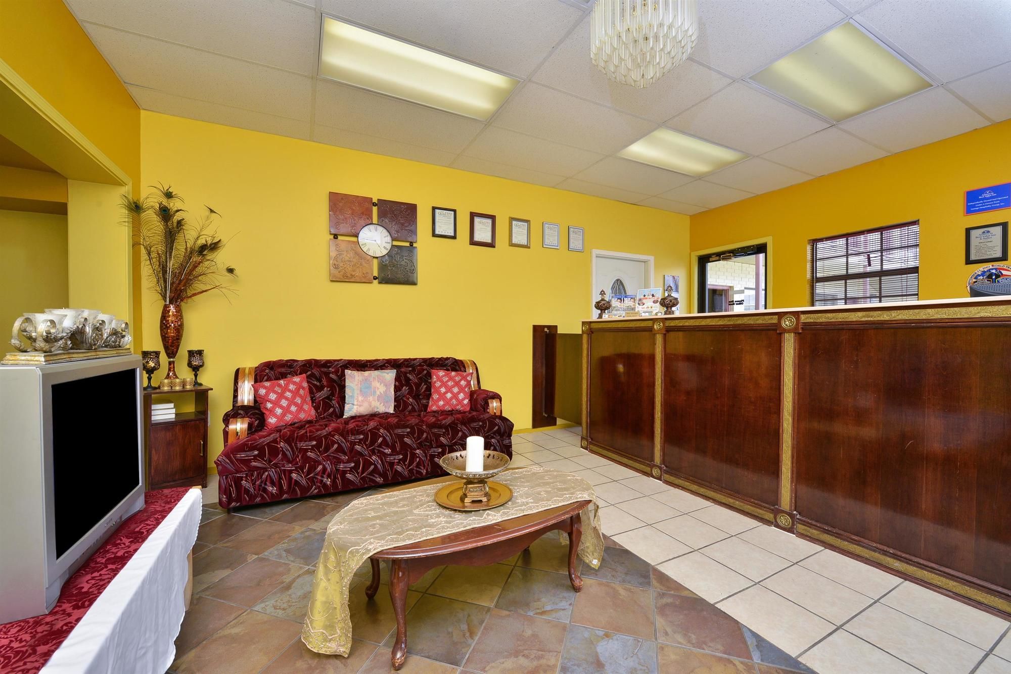 Americas Best Value Inn & Suites Russellville