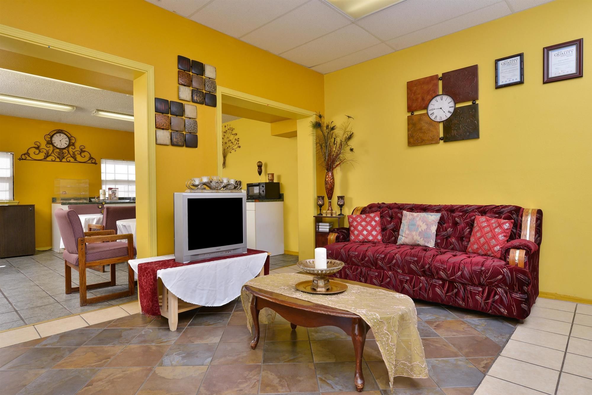 Americas Best Value Inn & Suites Russellville