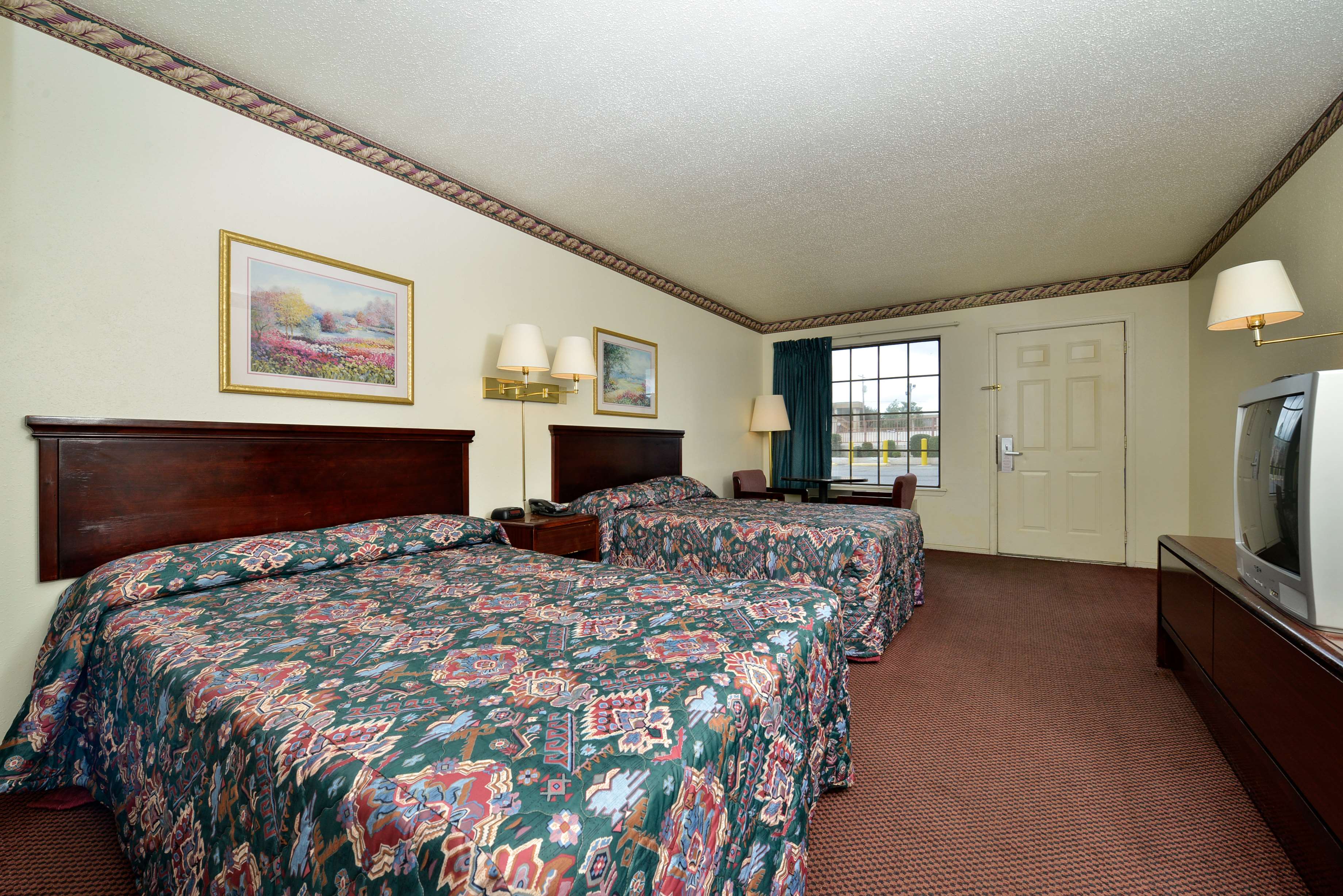 Americas Best Value Inn & Suites Russellville
