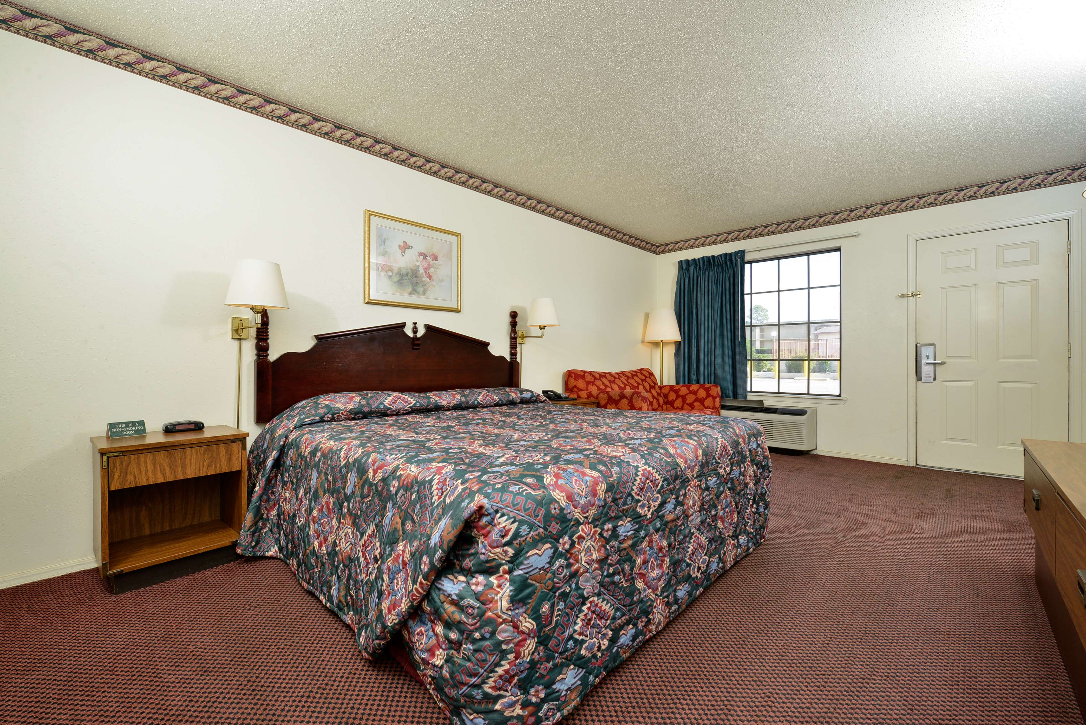 Americas Best Value Inn & Suites Russellville