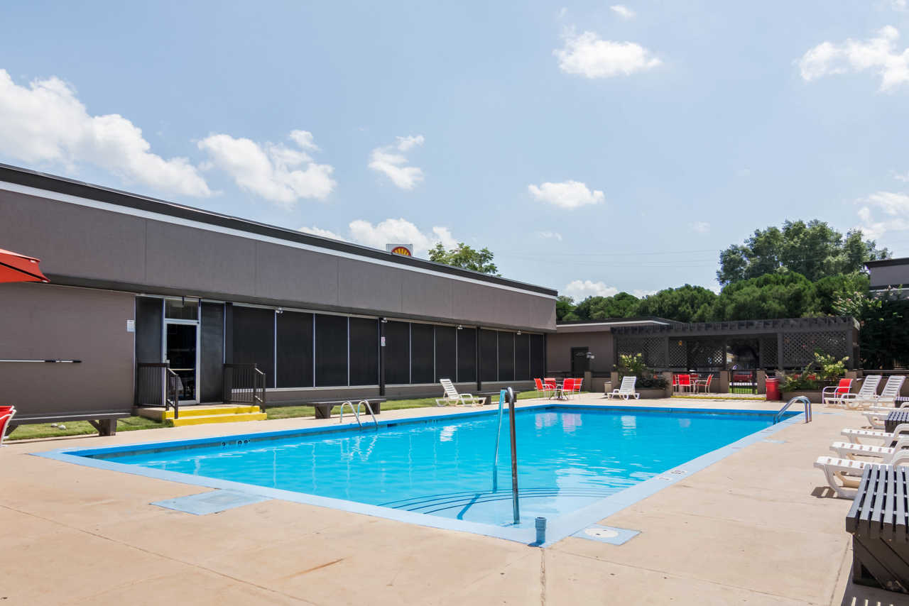 Clarion Inn & Suites Russellville I-40