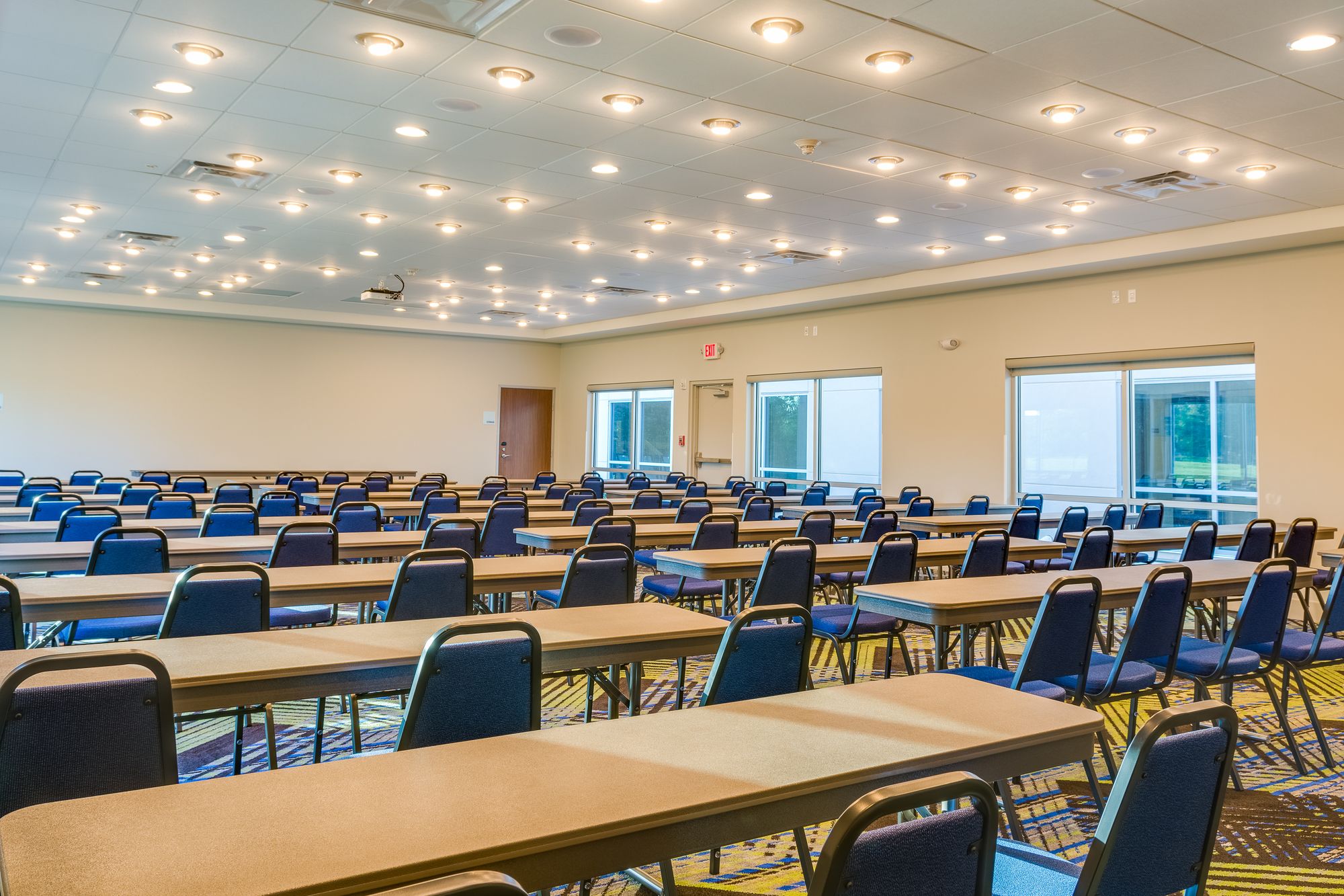 Holiday Inn Express & Suites Russellville
