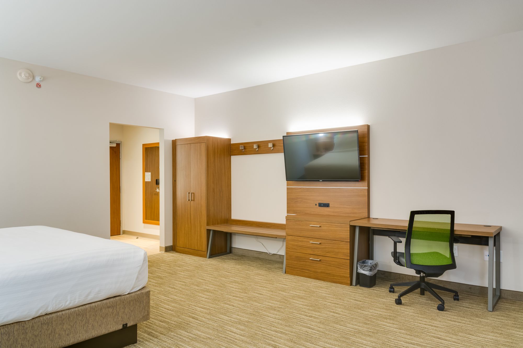 Holiday Inn Express & Suites Russellville