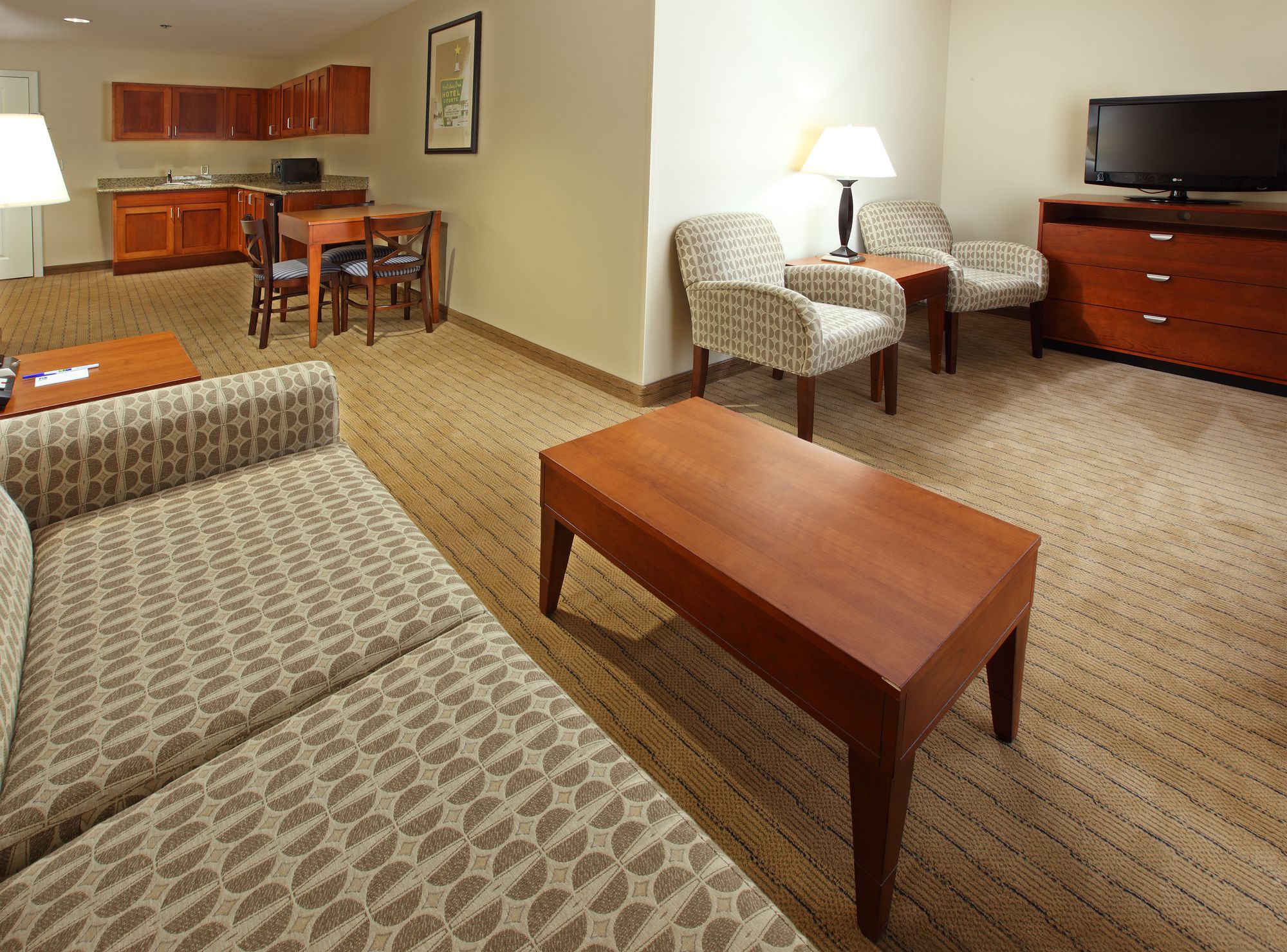 Holiday Inn Express Hotel & Suites Searcy
