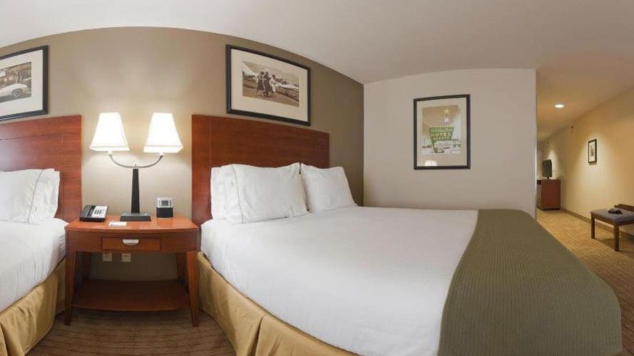 Holiday Inn Express Hotel & Suites Searcy