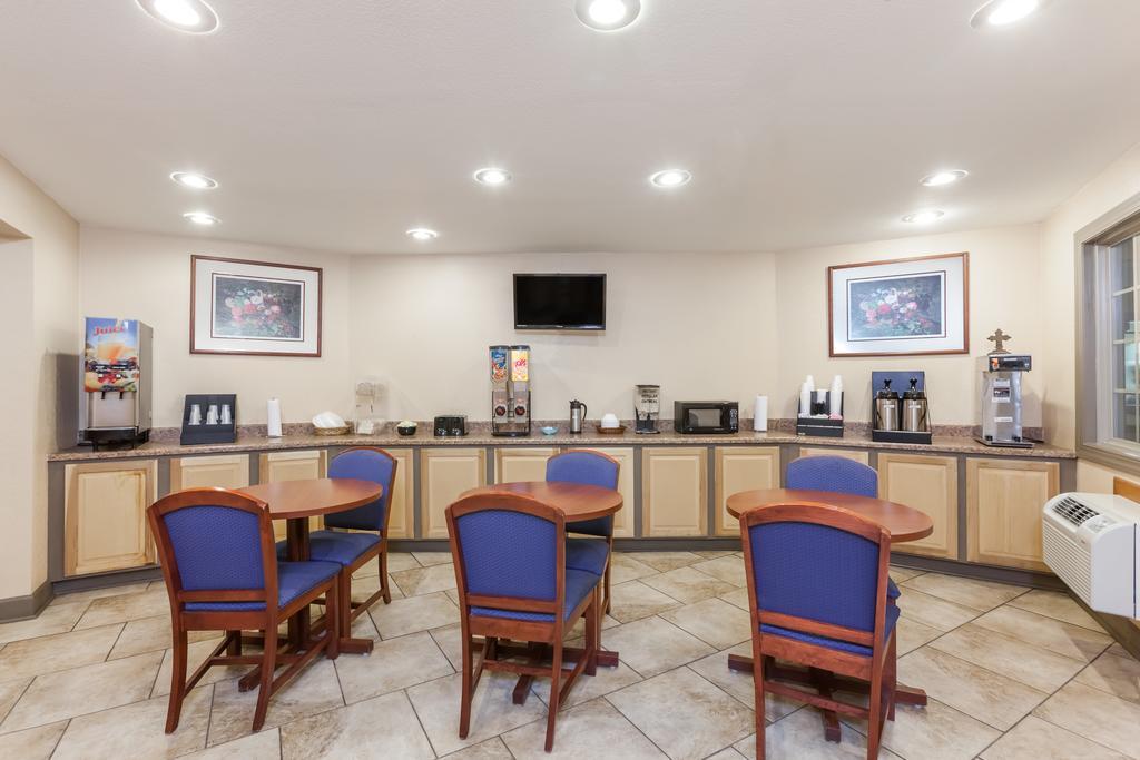 Knights Inn Searcy