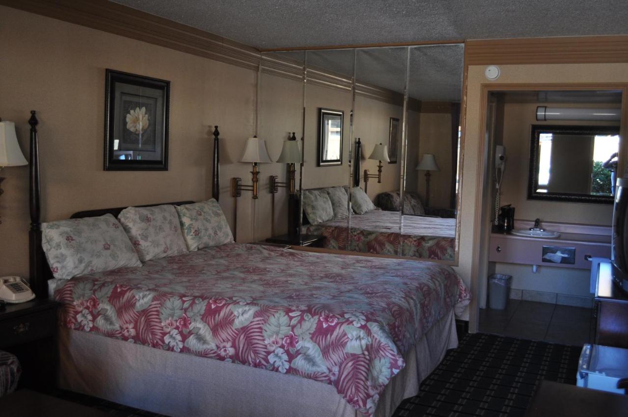Executive Inn and Suites Springdale