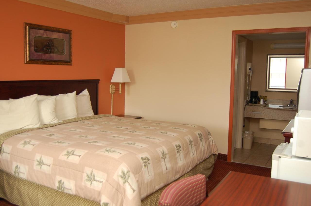 Executive Inn and Suites Springdale
