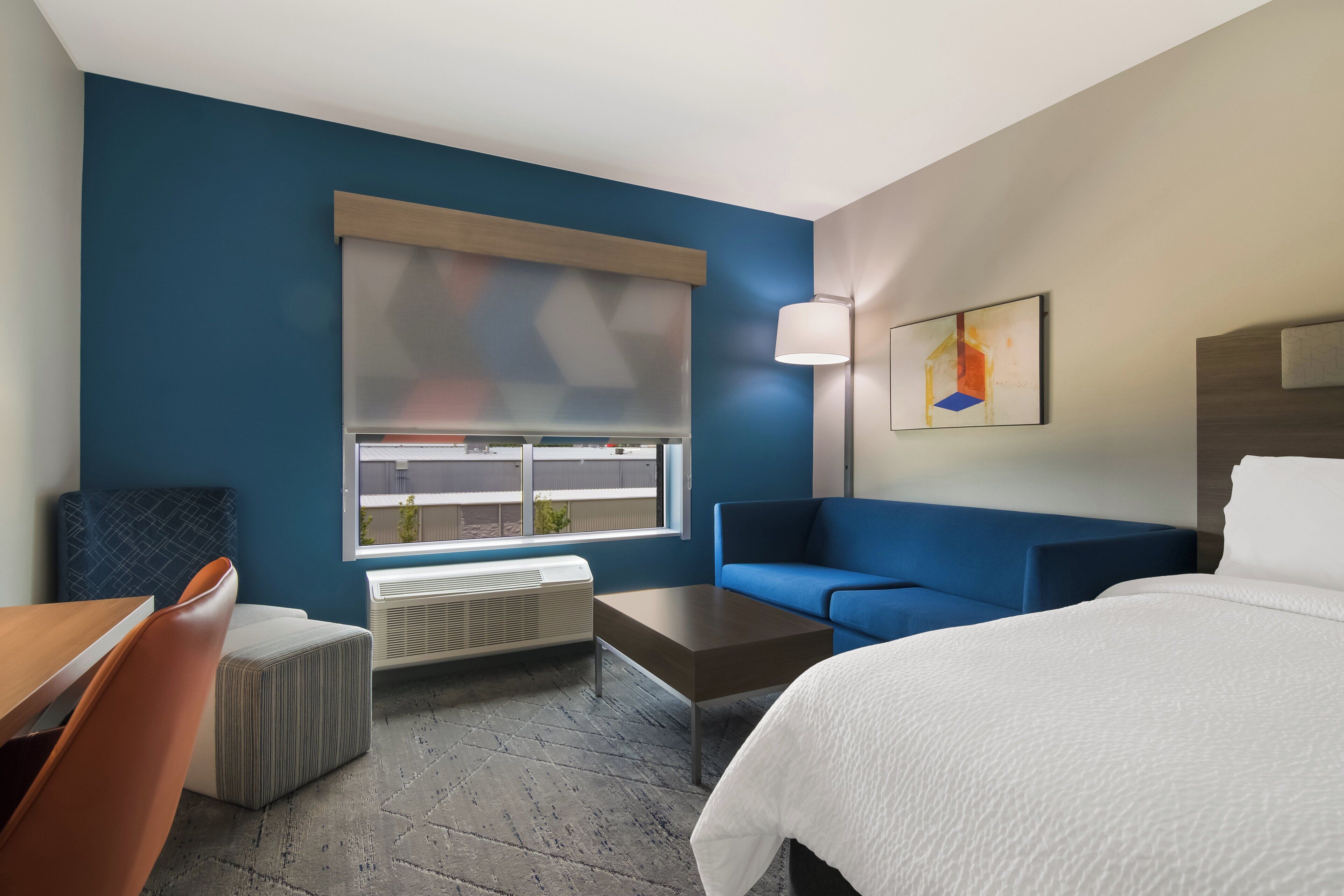 Holiday Inn Express & Suites Springdale Fayetteville Area