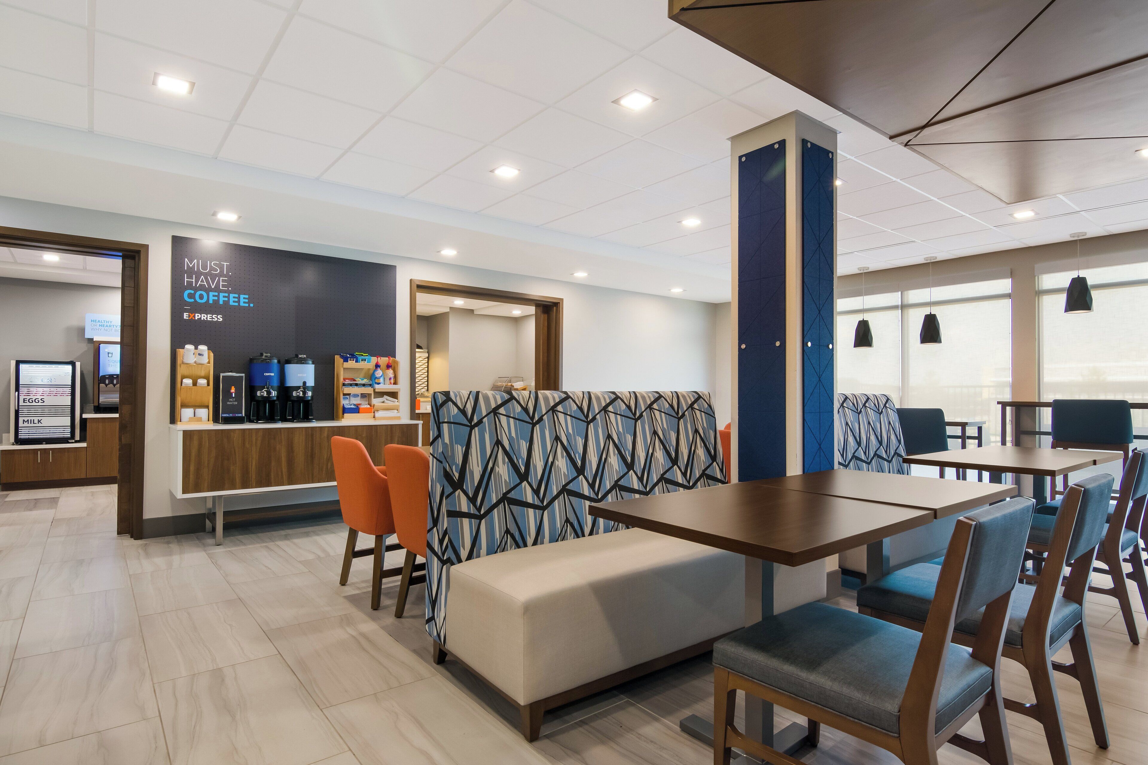 Holiday Inn Express & Suites Springdale Fayetteville Area