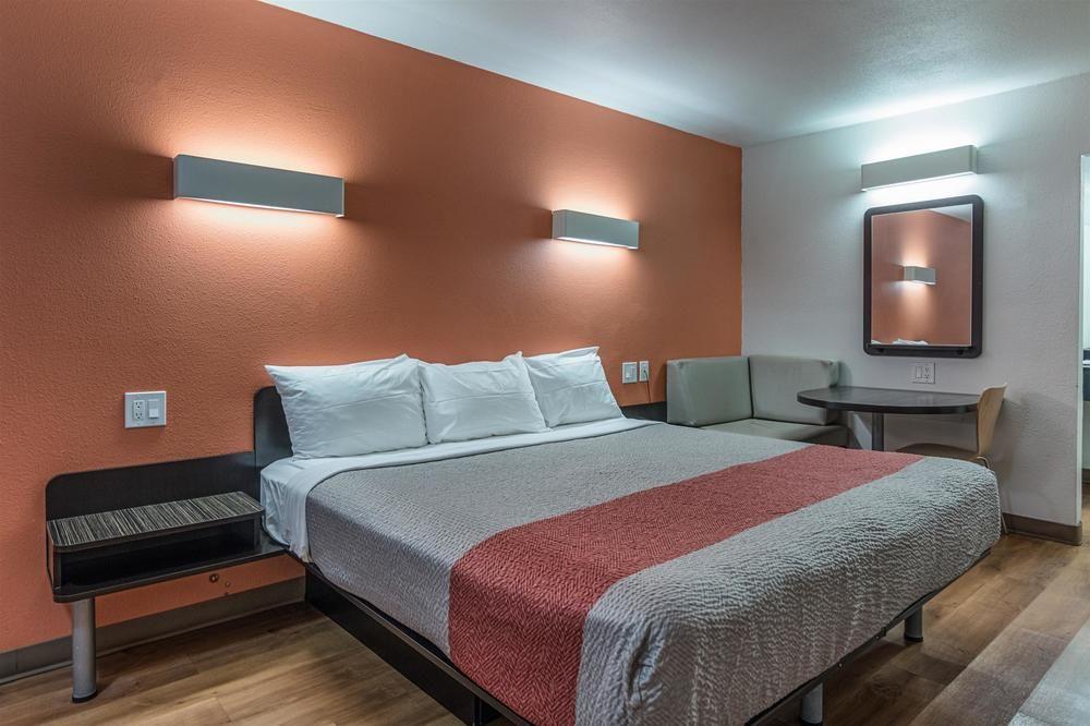 OYO Hotel Texarkana North Heights AR Hwy I-30