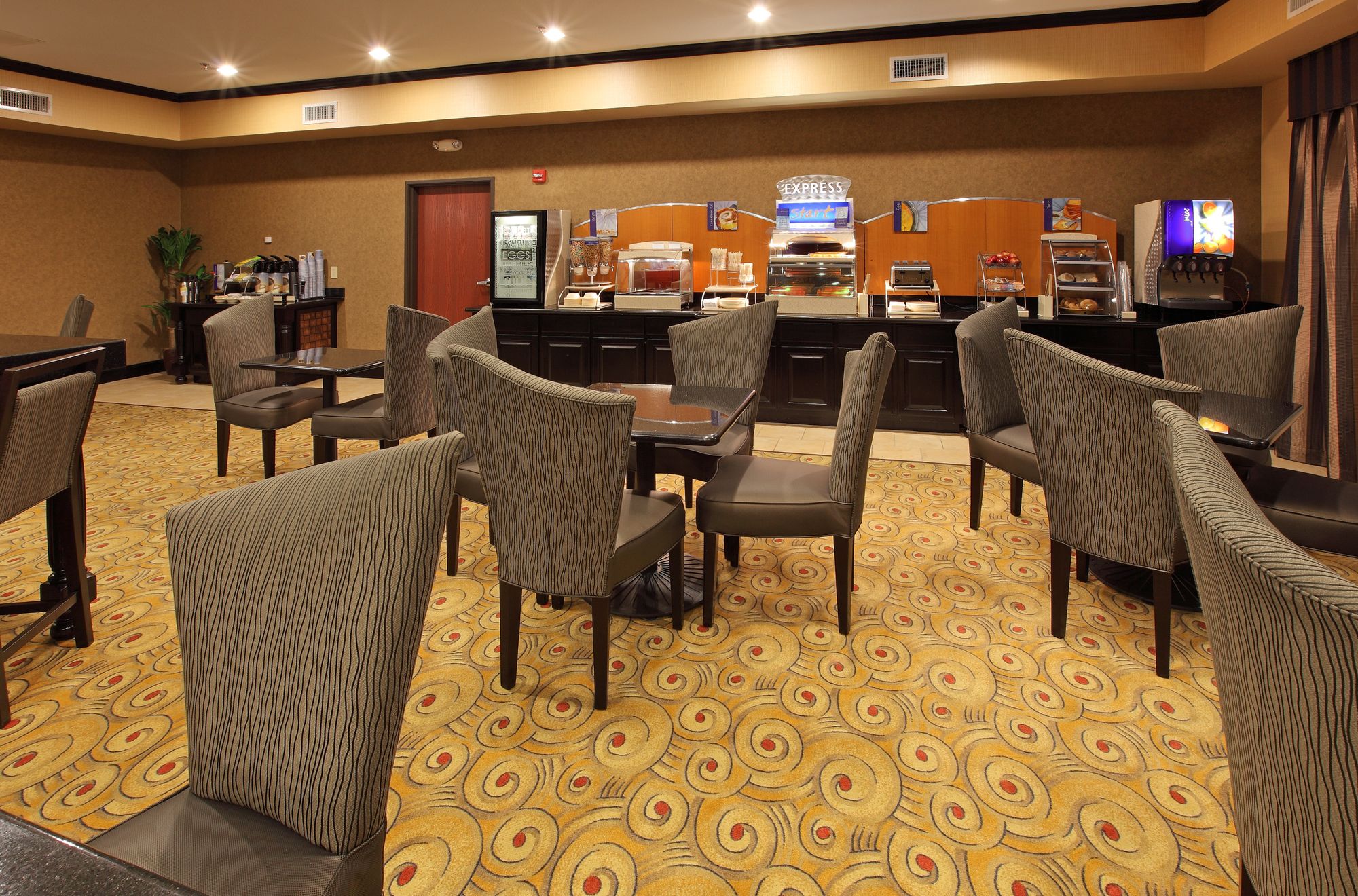 Holiday Inn Express Texarkana East