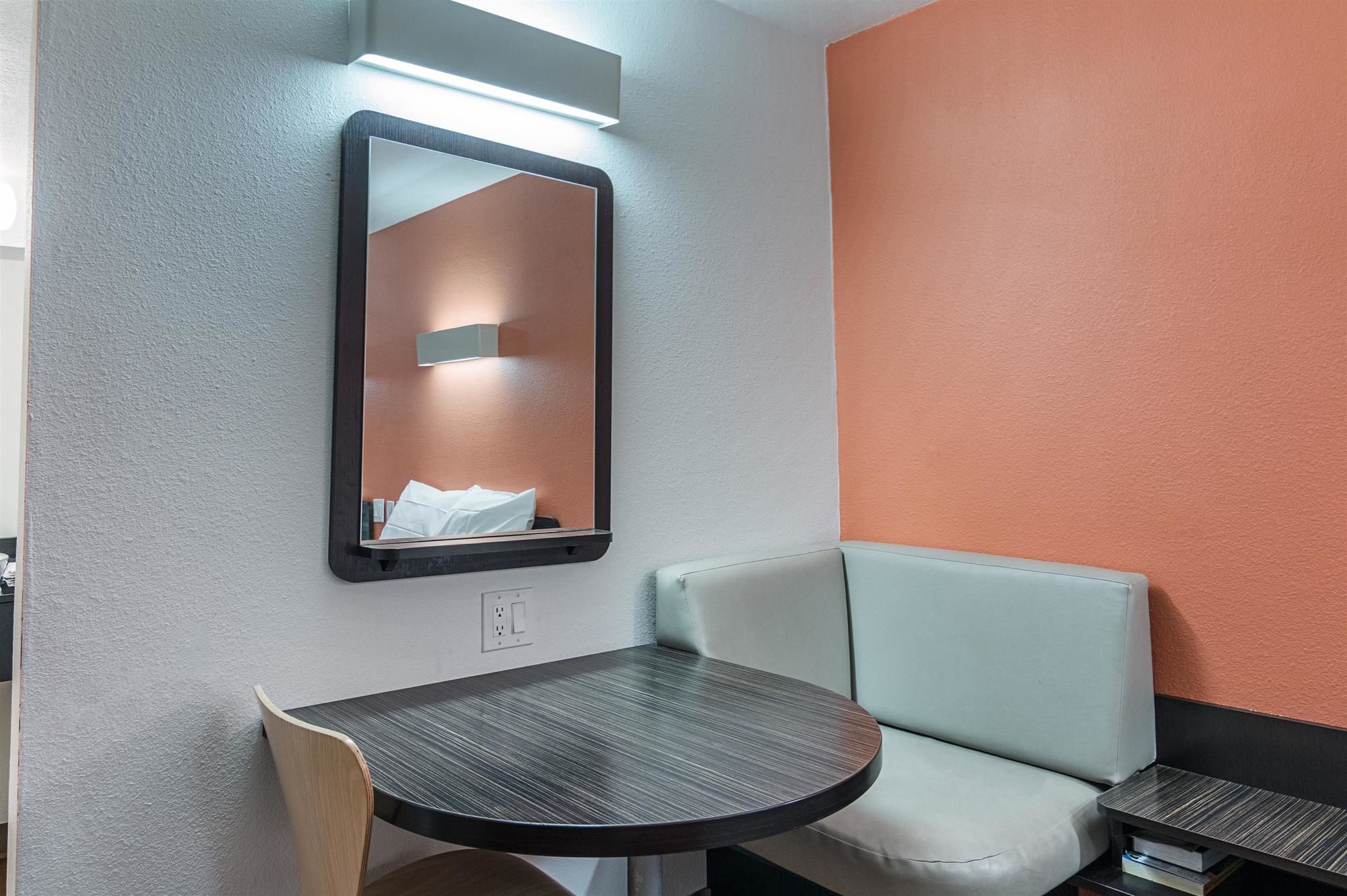 Motel 6 Texarkana AR