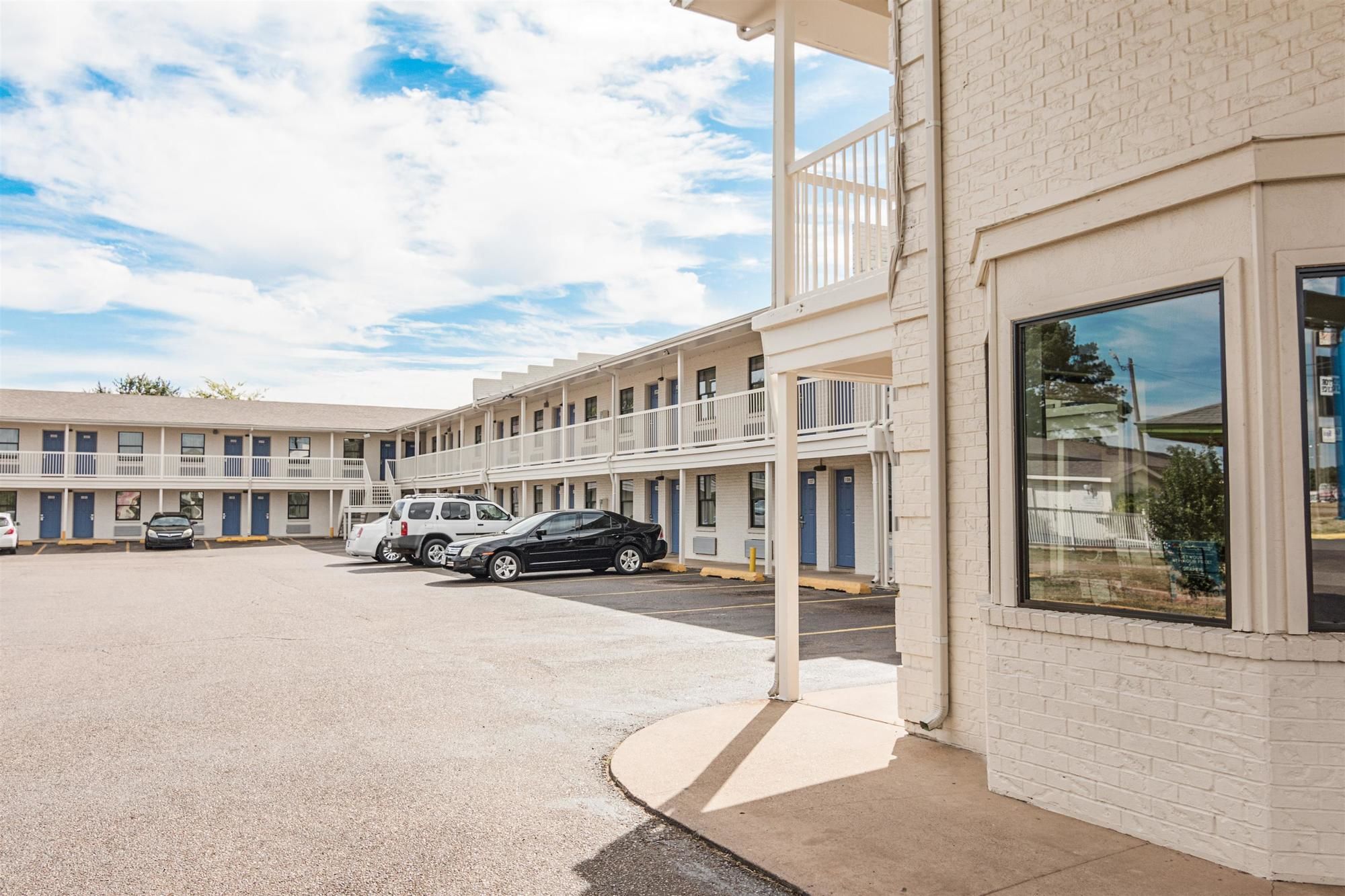 Motel 6 Texarkana AR