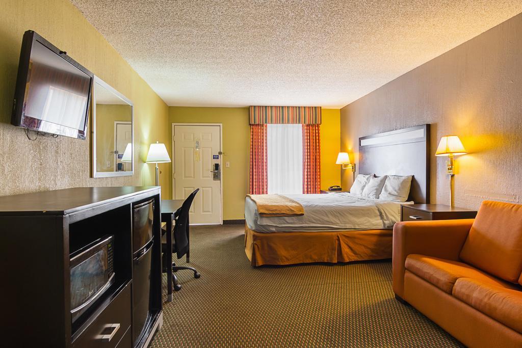 OYO Hotel Texarkana Trinity AR Hwy I-30