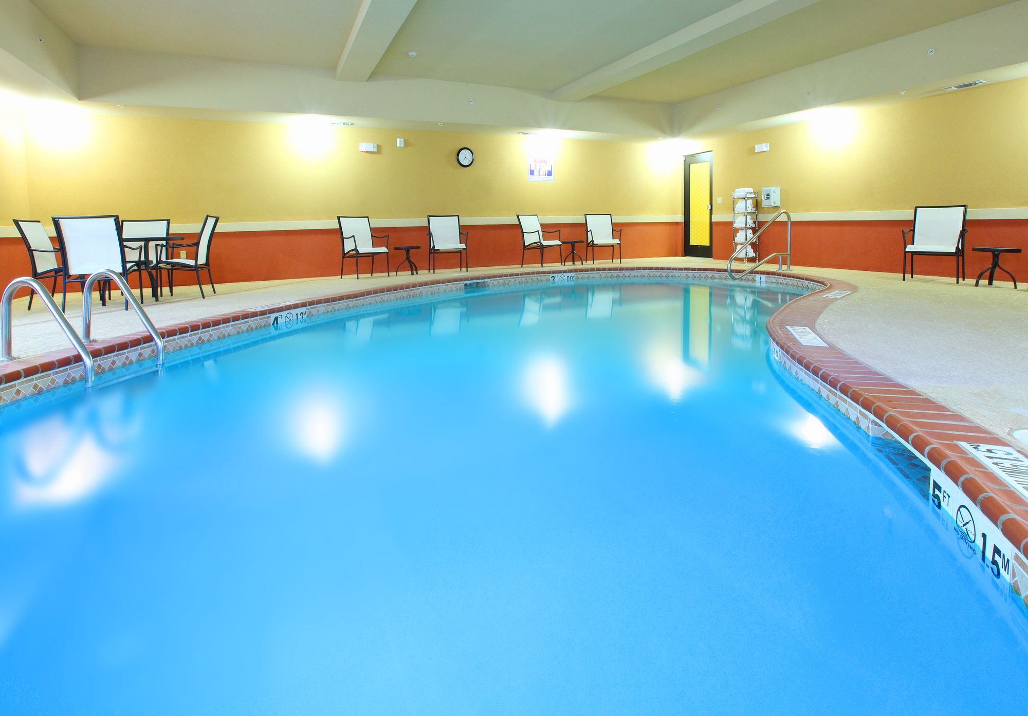 Holiday Inn Express Van Buren Fort Smith Area