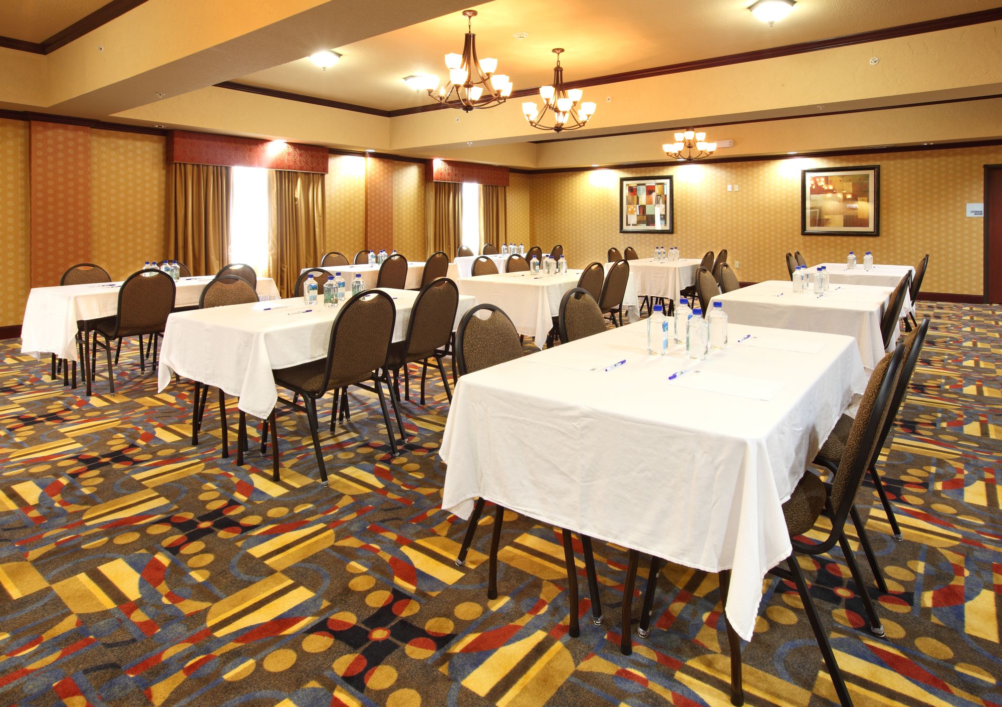 Holiday Inn Express Van Buren Fort Smith Area