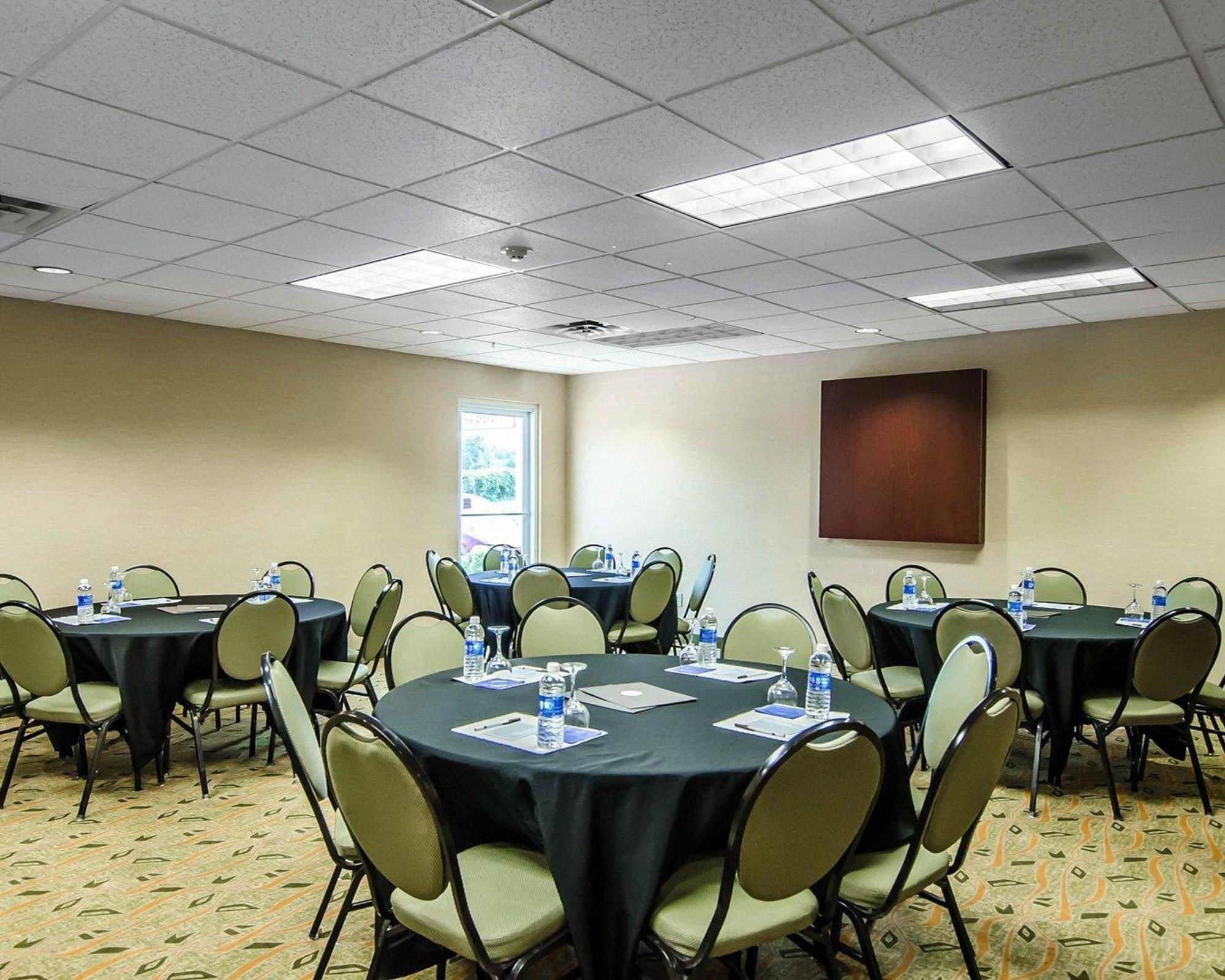 Comfort Inn & Suites Van Buren - Fort Smith