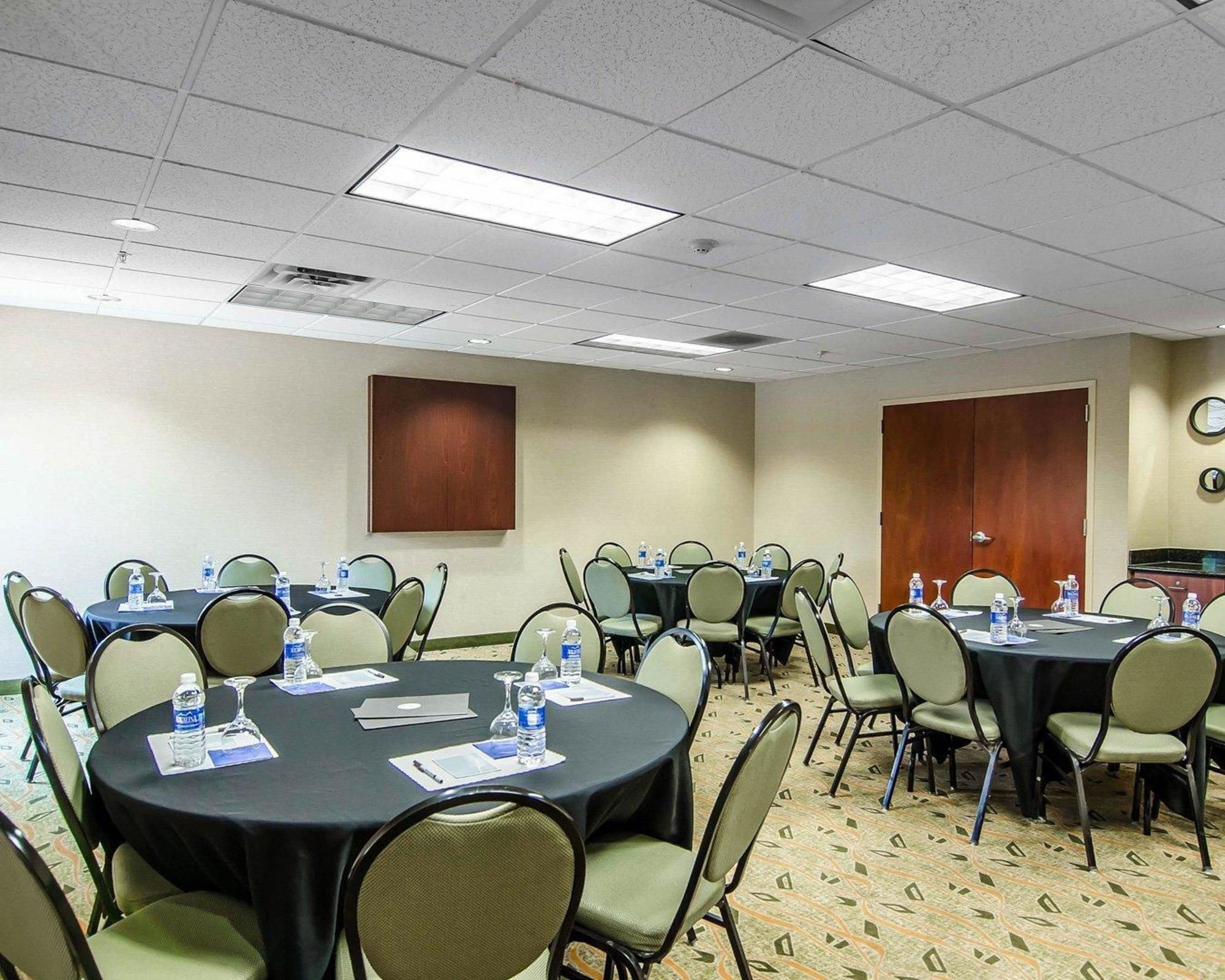 Comfort Inn & Suites Van Buren - Fort Smith