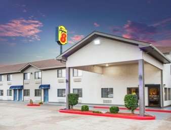 Super 8 by Wyndham Van Buren/Ft. Smith Area