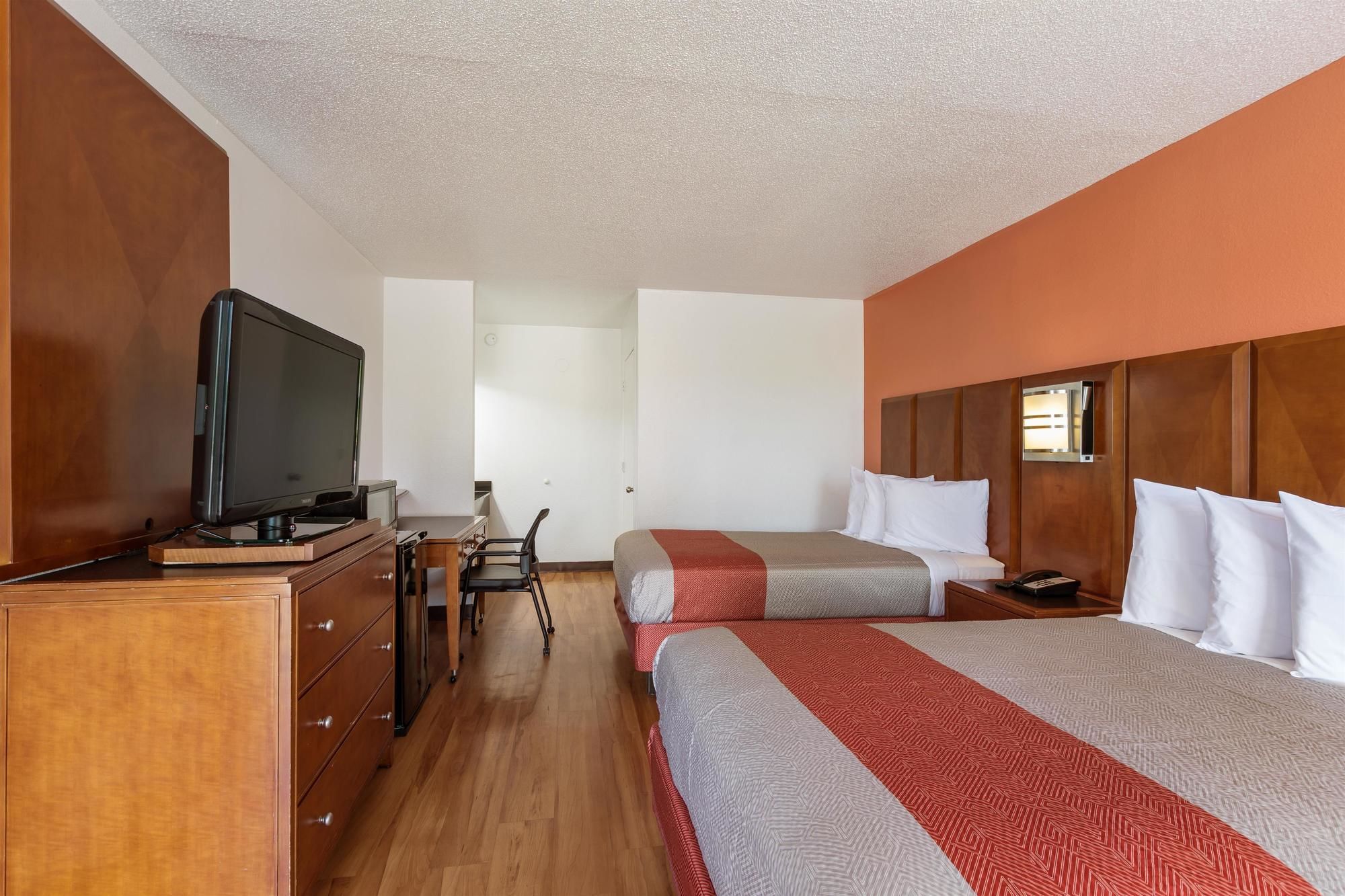 Motel 6 Van Buren