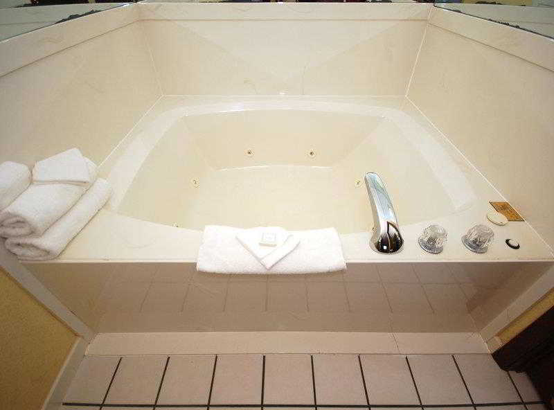 Quality Inn & Suites West Helena