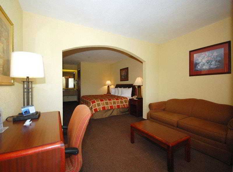 Quality Inn & Suites West Helena