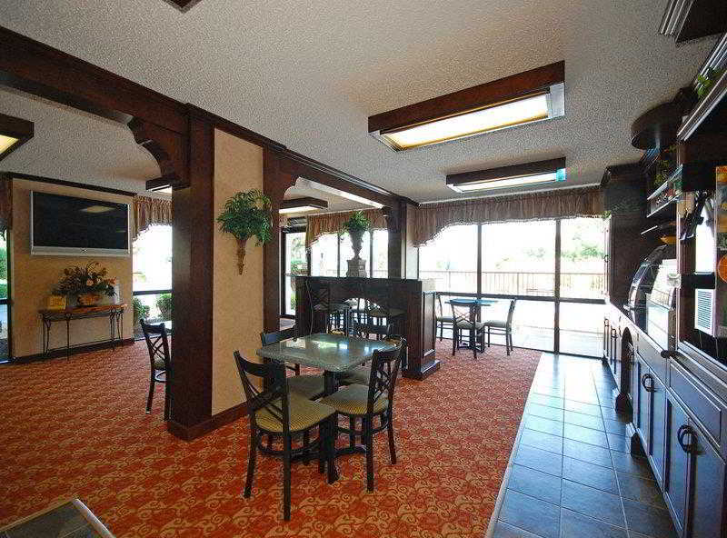 Quality Inn & Suites West Helena