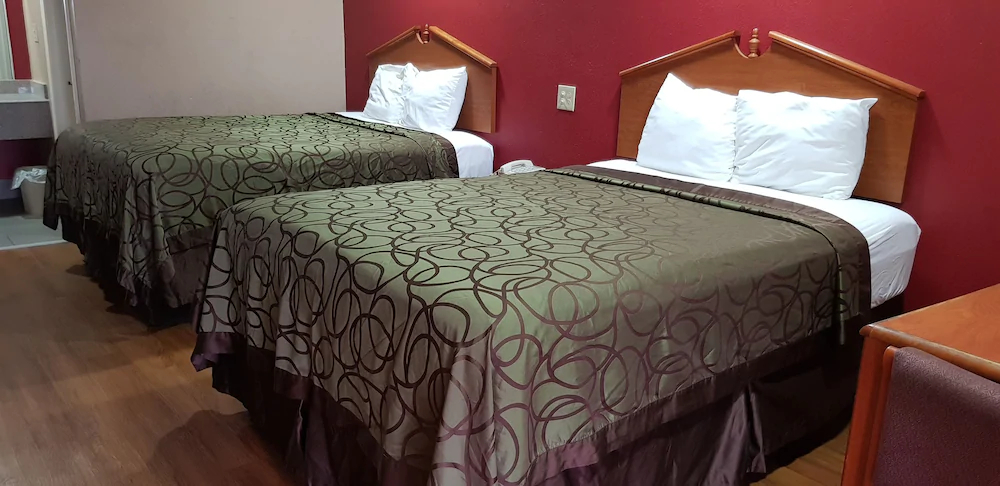 Deluxe Inn