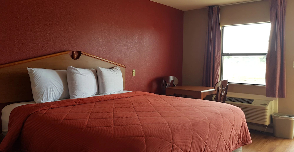Deluxe Inn