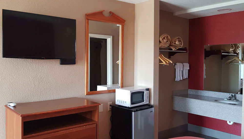 Deluxe Inn